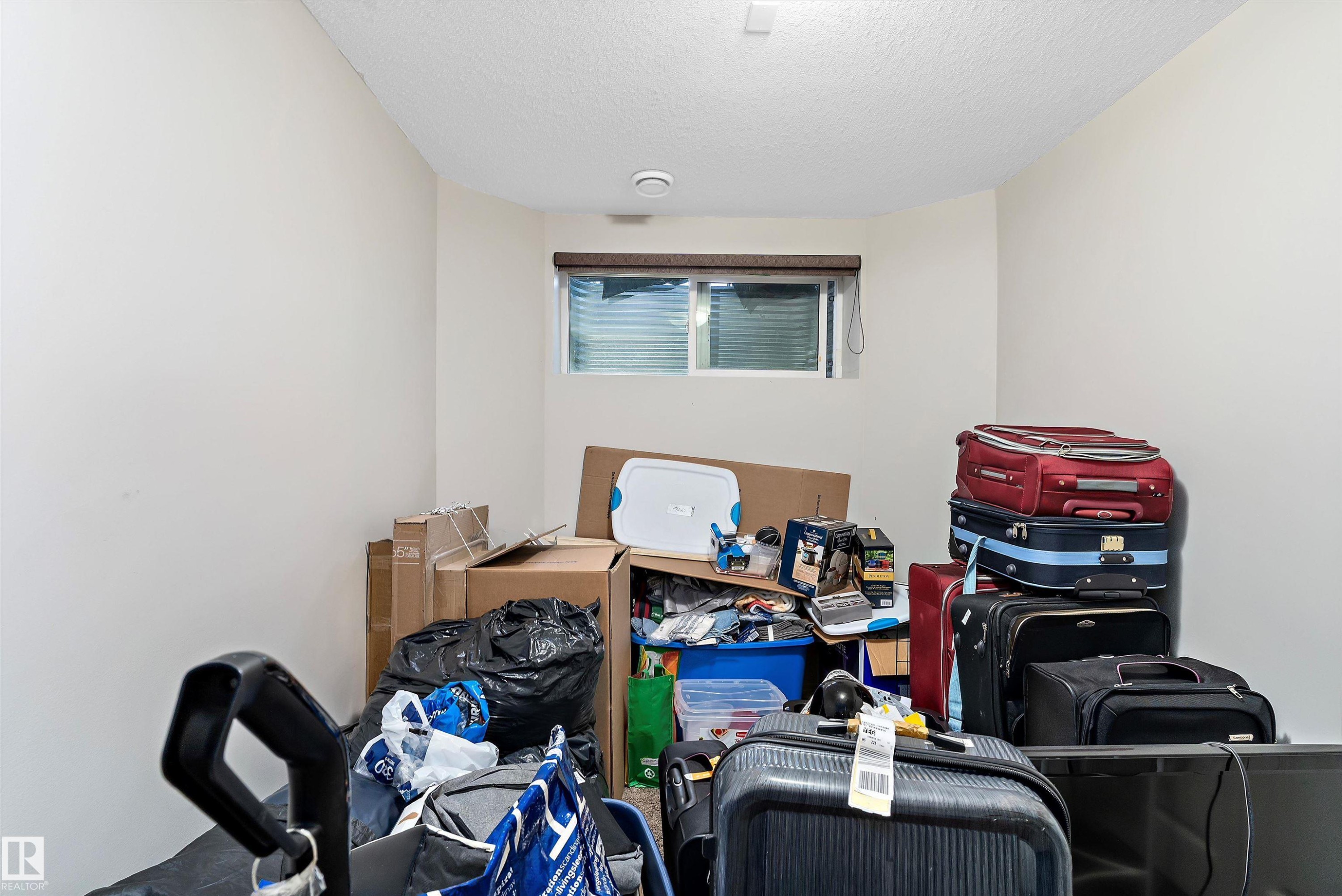 6934 19A Avenue, Edmonton, AB - Indoor