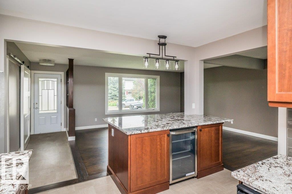 5304 92 Avenue, Edmonton, AB - Indoor Photo Showing Other Room