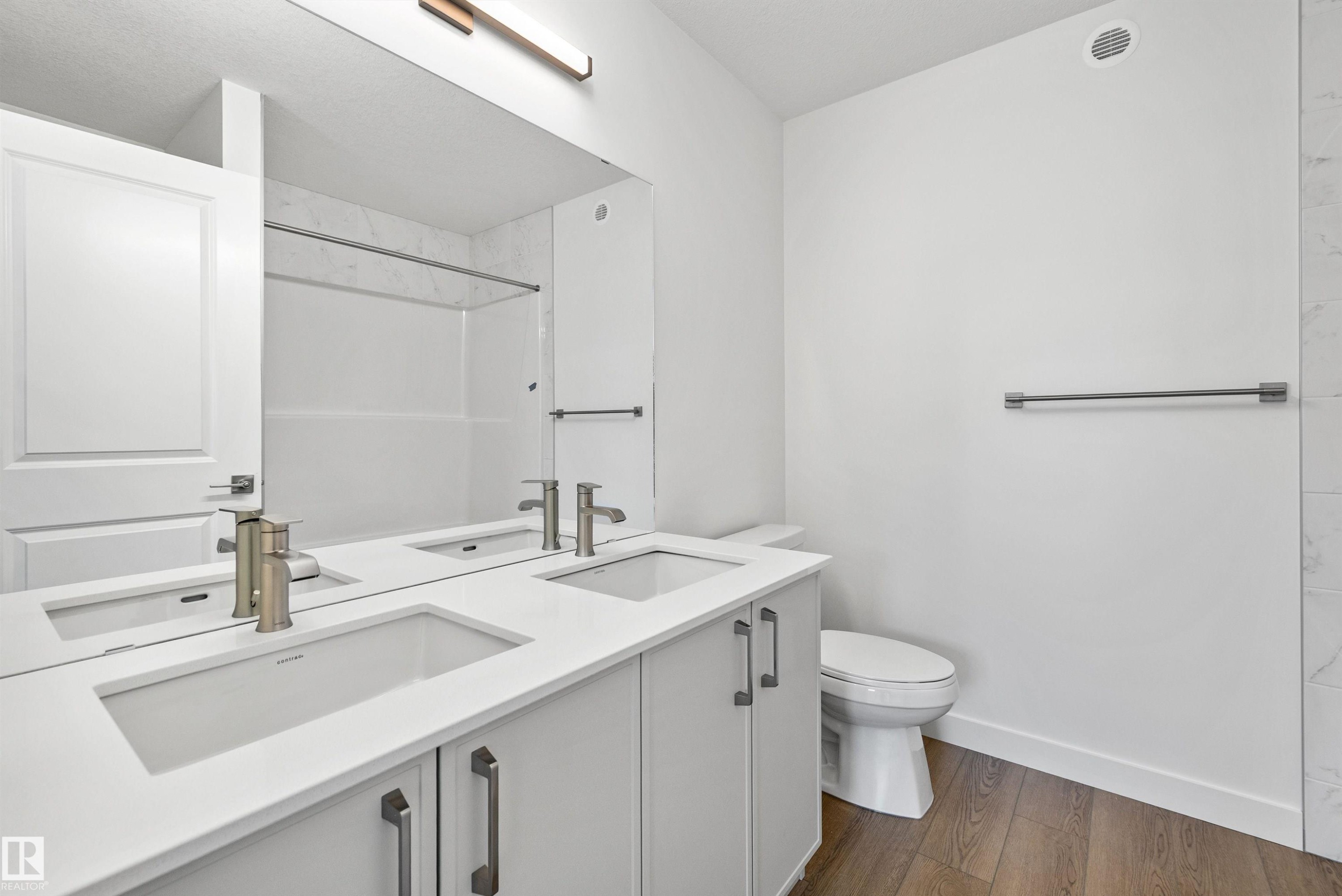 4188 Kinglet Drive, Edmonton, AB - Indoor Photo Showing Bathroom