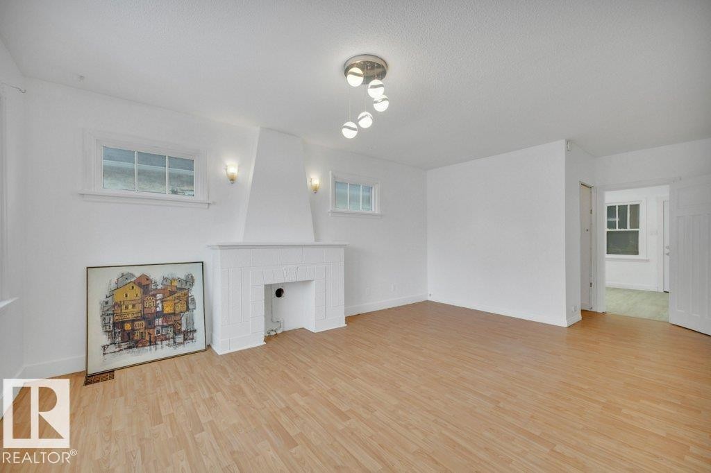 10844 97 Street, Edmonton, AB - Indoor Photo Showing Other Room
