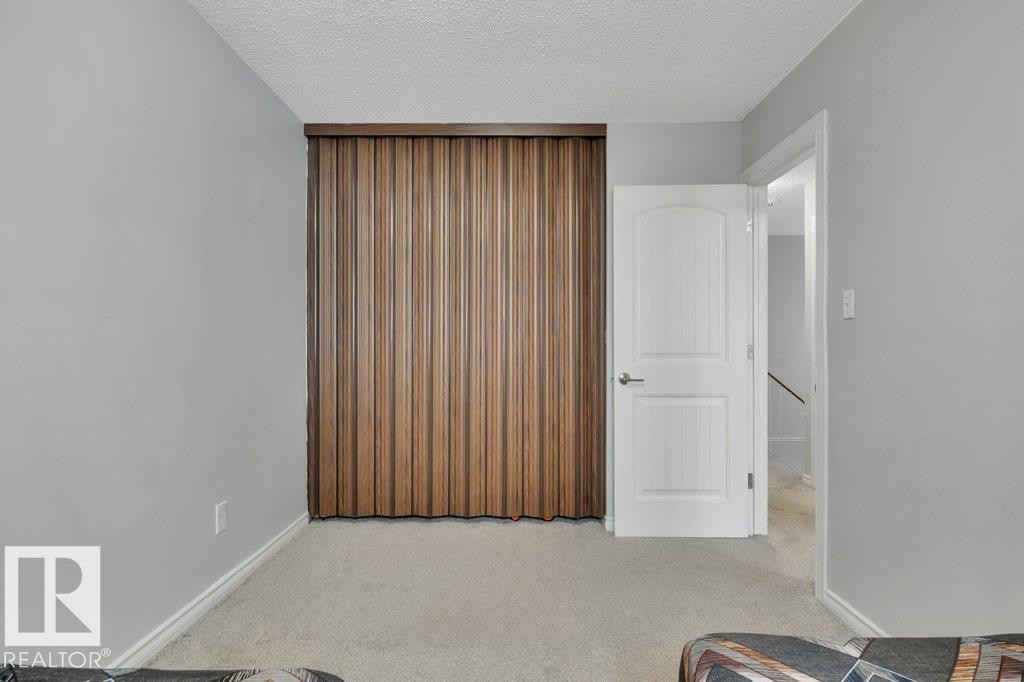 322 Willow Court, Edmonton, AB - Indoor