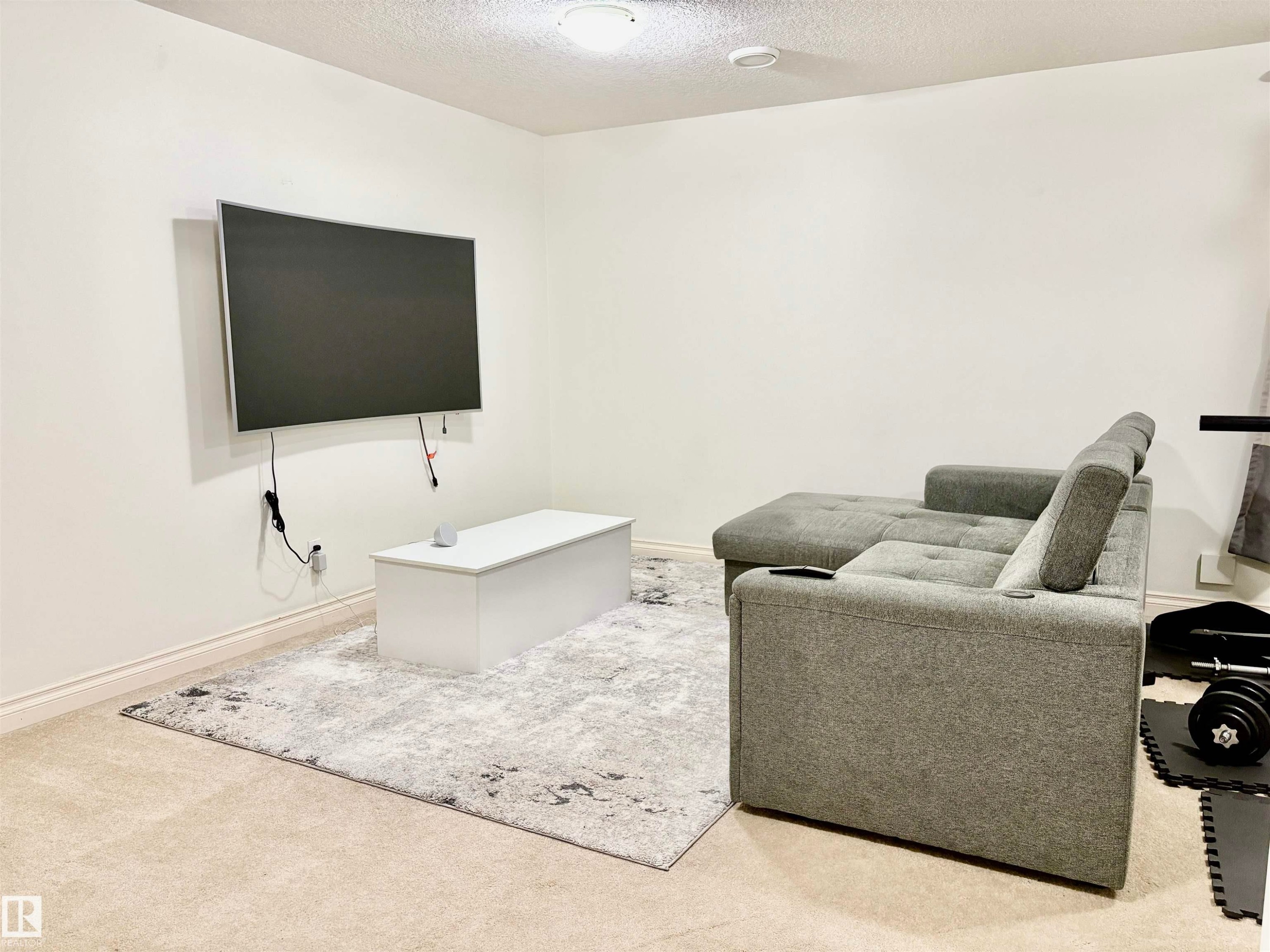 14907 109 Avenue, Edmonton, AB - Indoor