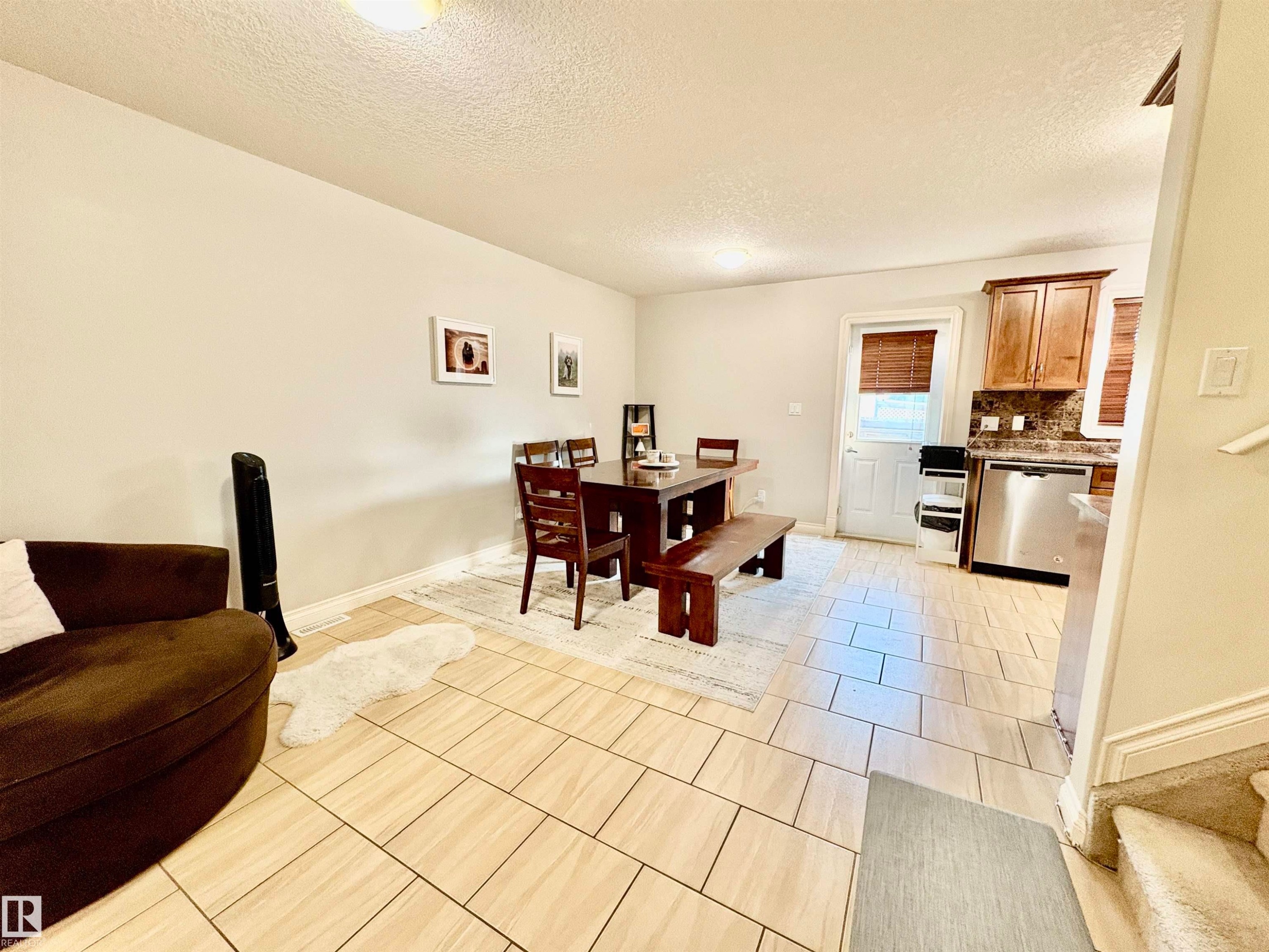 14907 109 Avenue, Edmonton, AB - Indoor