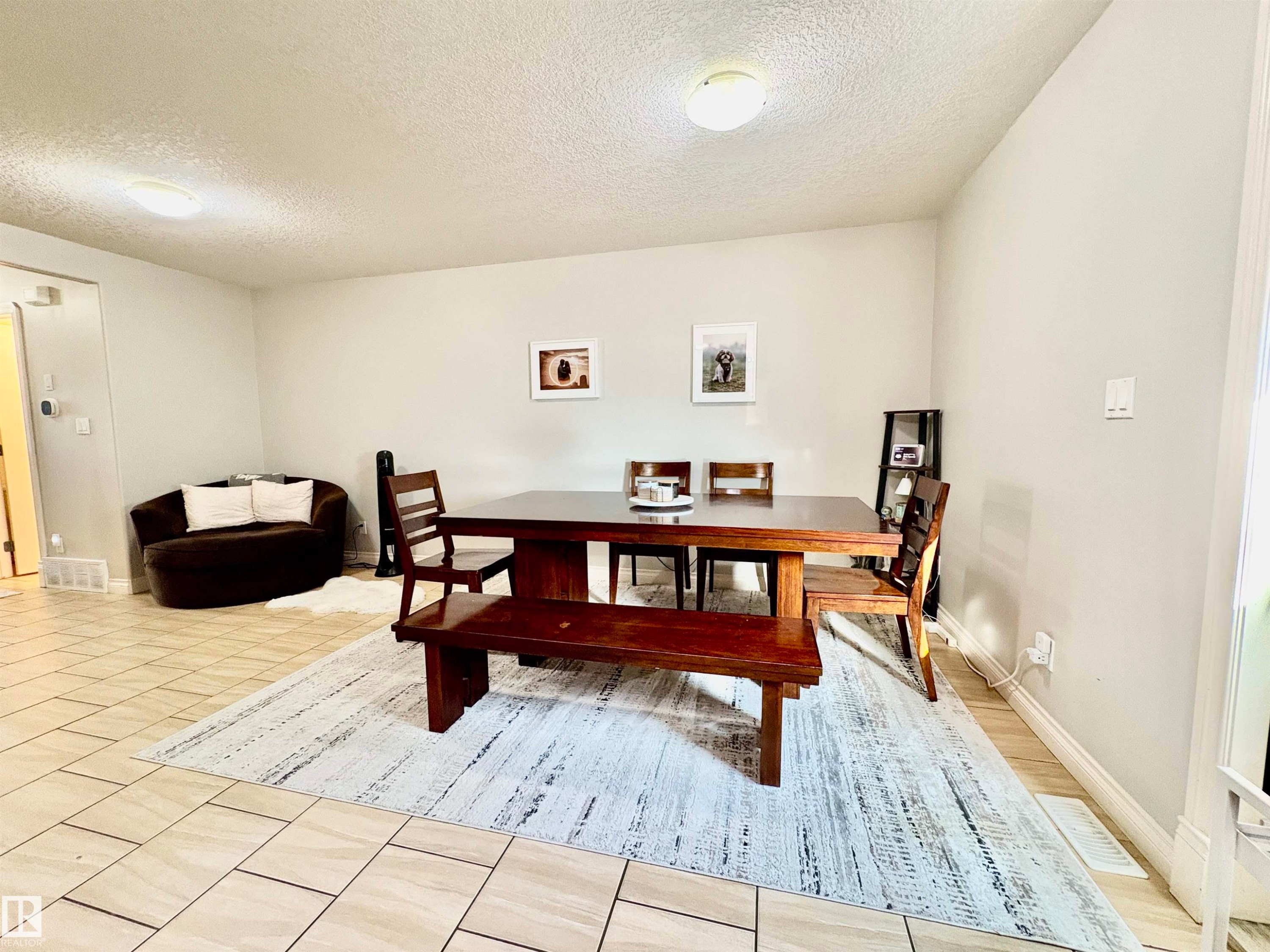 14907 109 Avenue, Edmonton, AB - Indoor