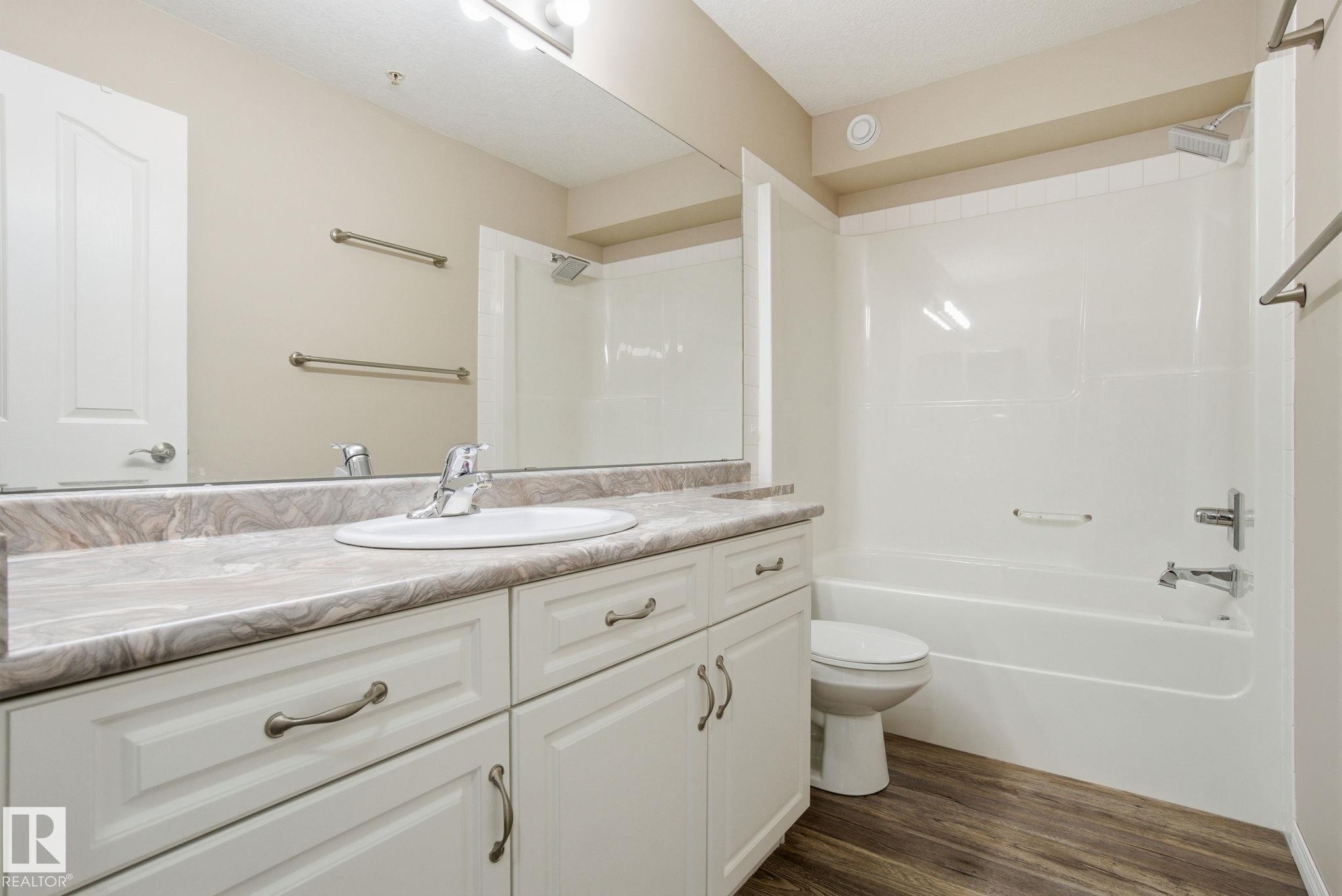 320 7801 Golf Course Road, Stony Plain, AB - Indoor Photo Showing Bathroom