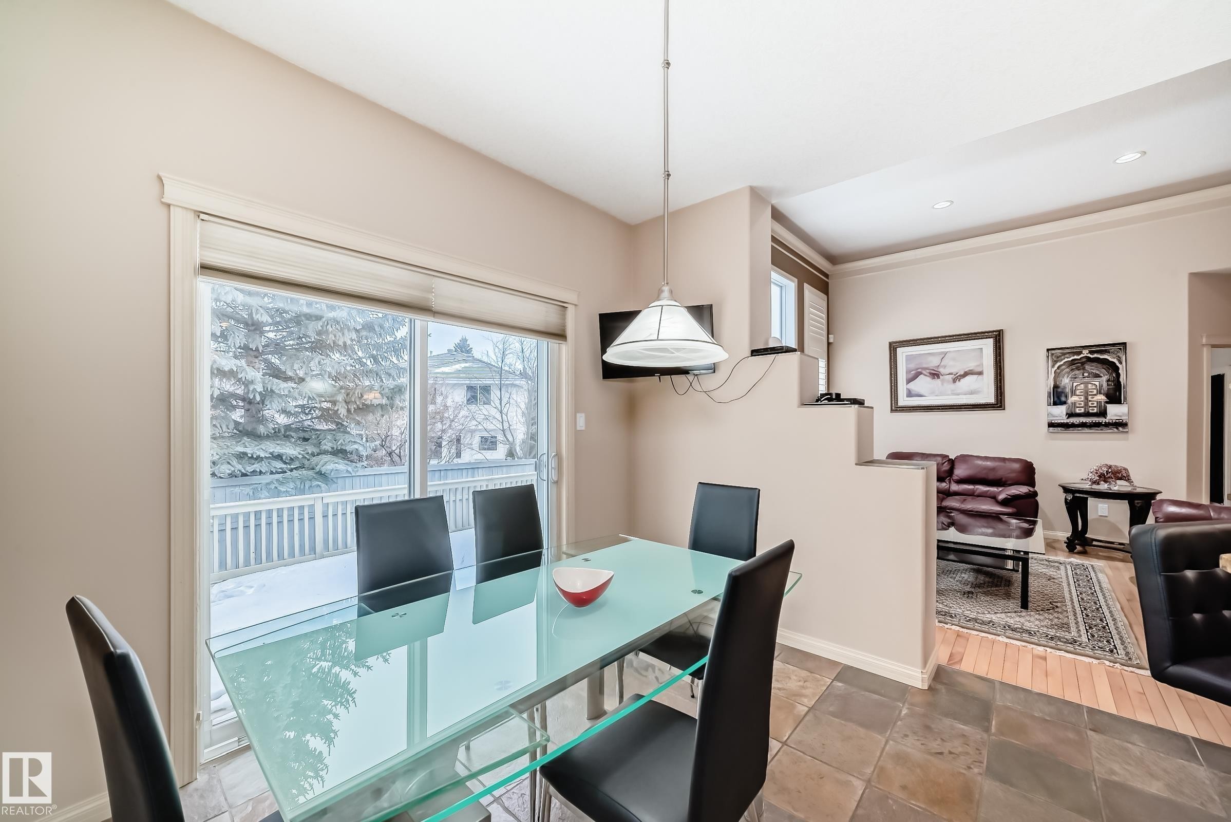 241 Darlington Crescent, Edmonton, AB - Indoor Photo Showing Other Room