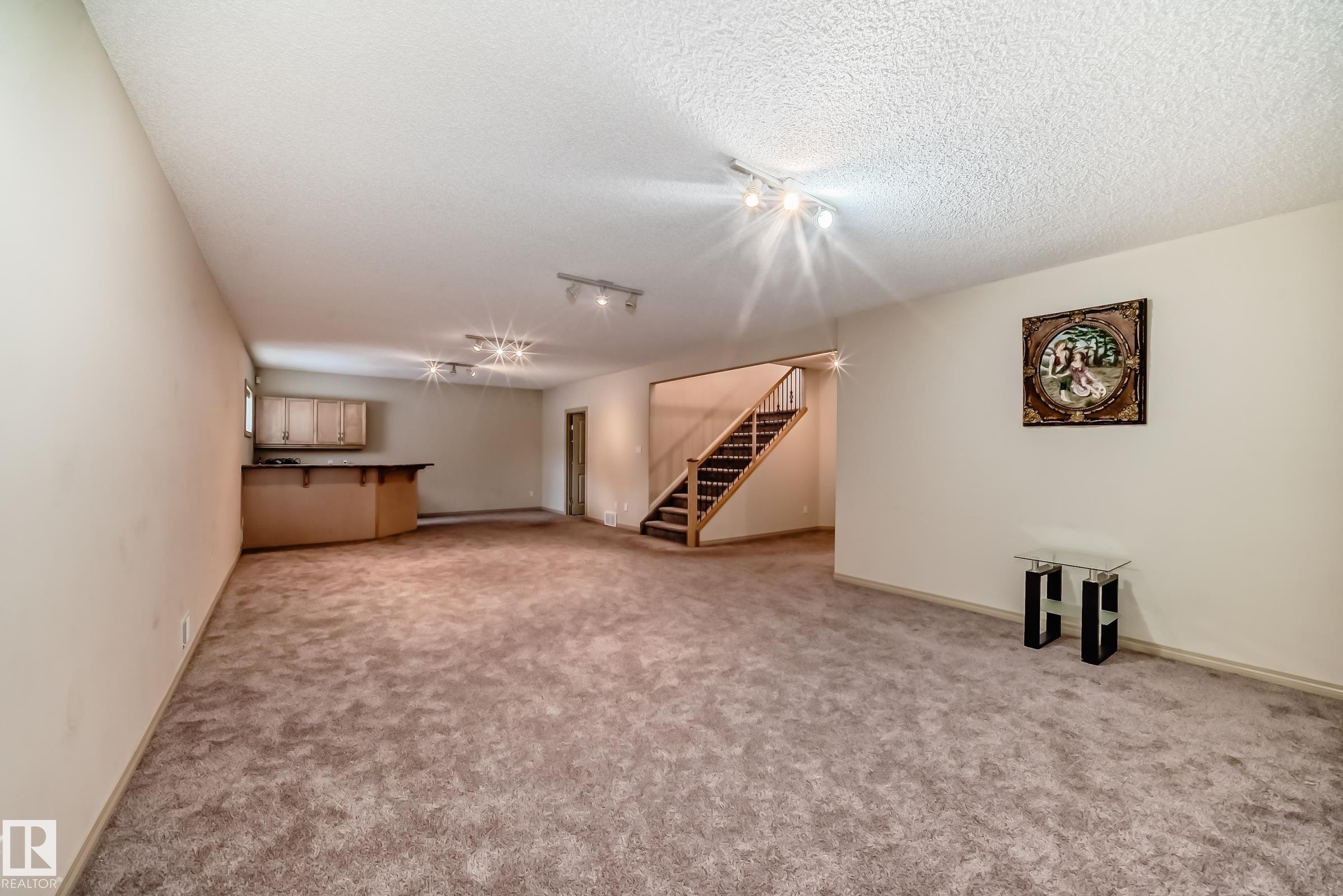 241 Darlington Crescent, Edmonton, AB - Indoor Photo Showing Other Room