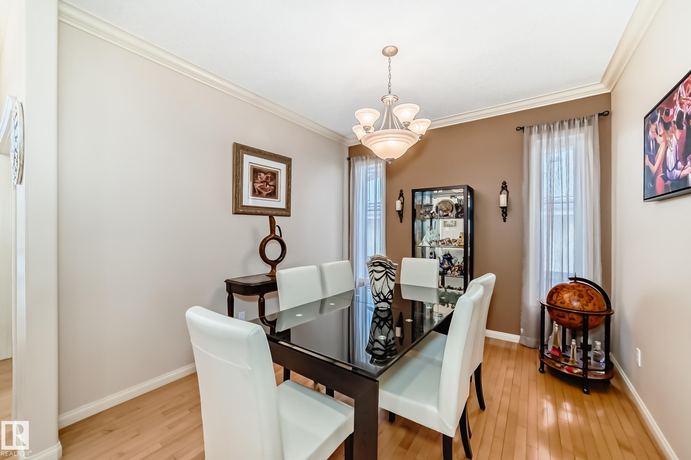 241 Darlington Crescent, Edmonton, AB - Indoor Photo Showing Dining Room