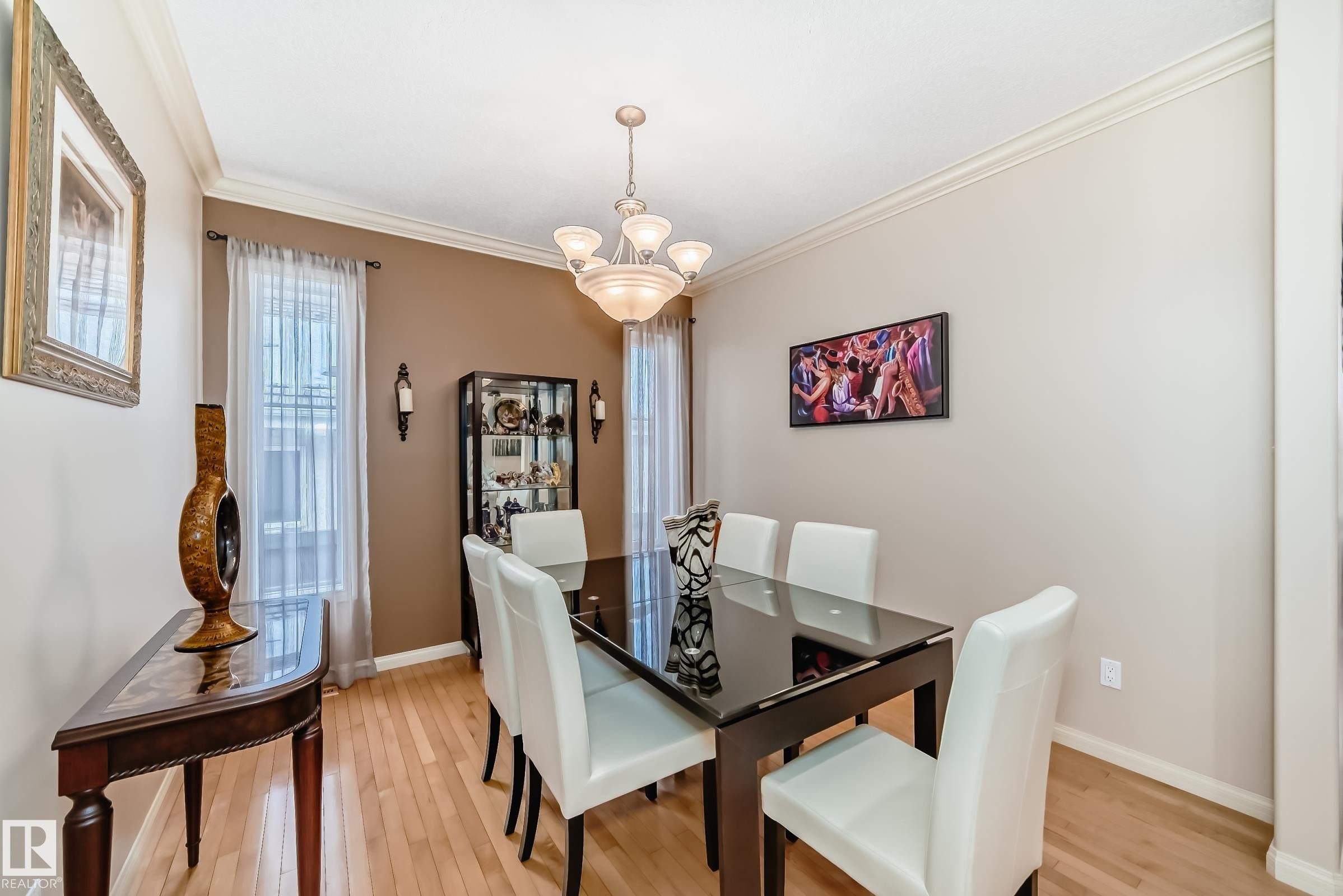241 Darlington Crescent, Edmonton, AB - Indoor Photo Showing Dining Room