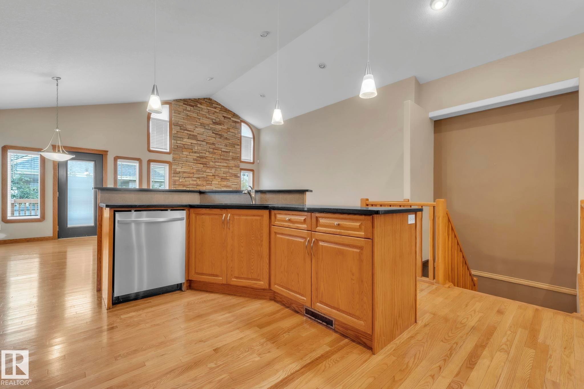 1217 Summerside Drive, Edmonton, AB - Indoor