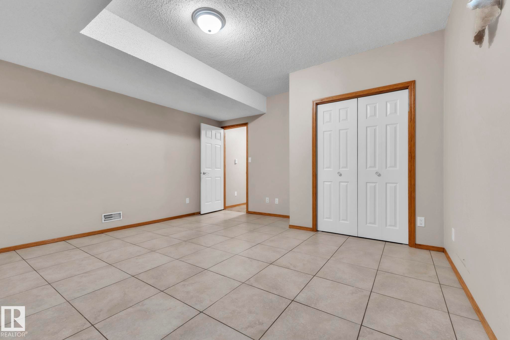 1217 Summerside Drive, Edmonton, AB - Indoor Photo Showing Other Room