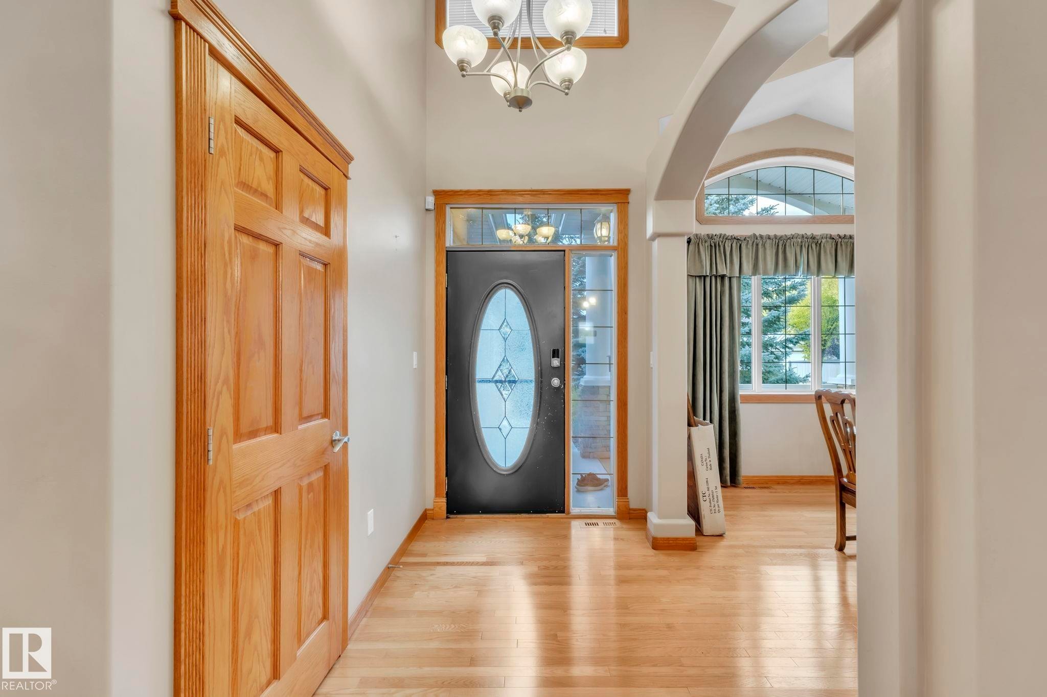 Spacious entryway - 1217 Summerside Drive, Edmonton, AB - Indoor Photo Showing Other Room