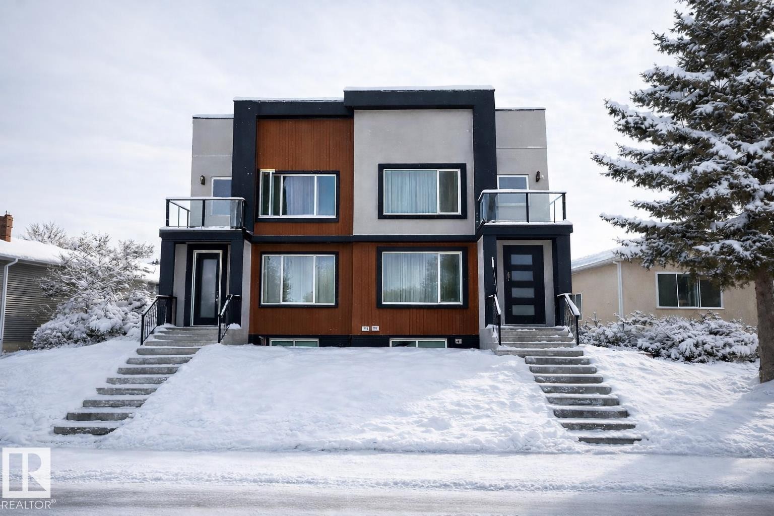 Contemporary home featuring stucco siding - 9559 85 Street, Edmonton, AB - Outdoor With Facade