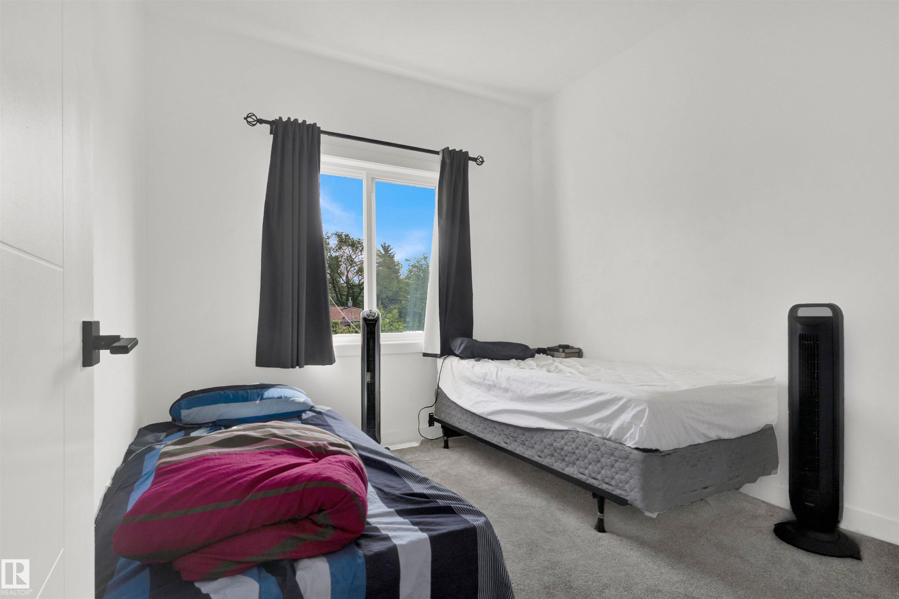View of carpeted bedroom - 9559 85 Street, Edmonton, AB - Indoor Photo Showing Bedroom