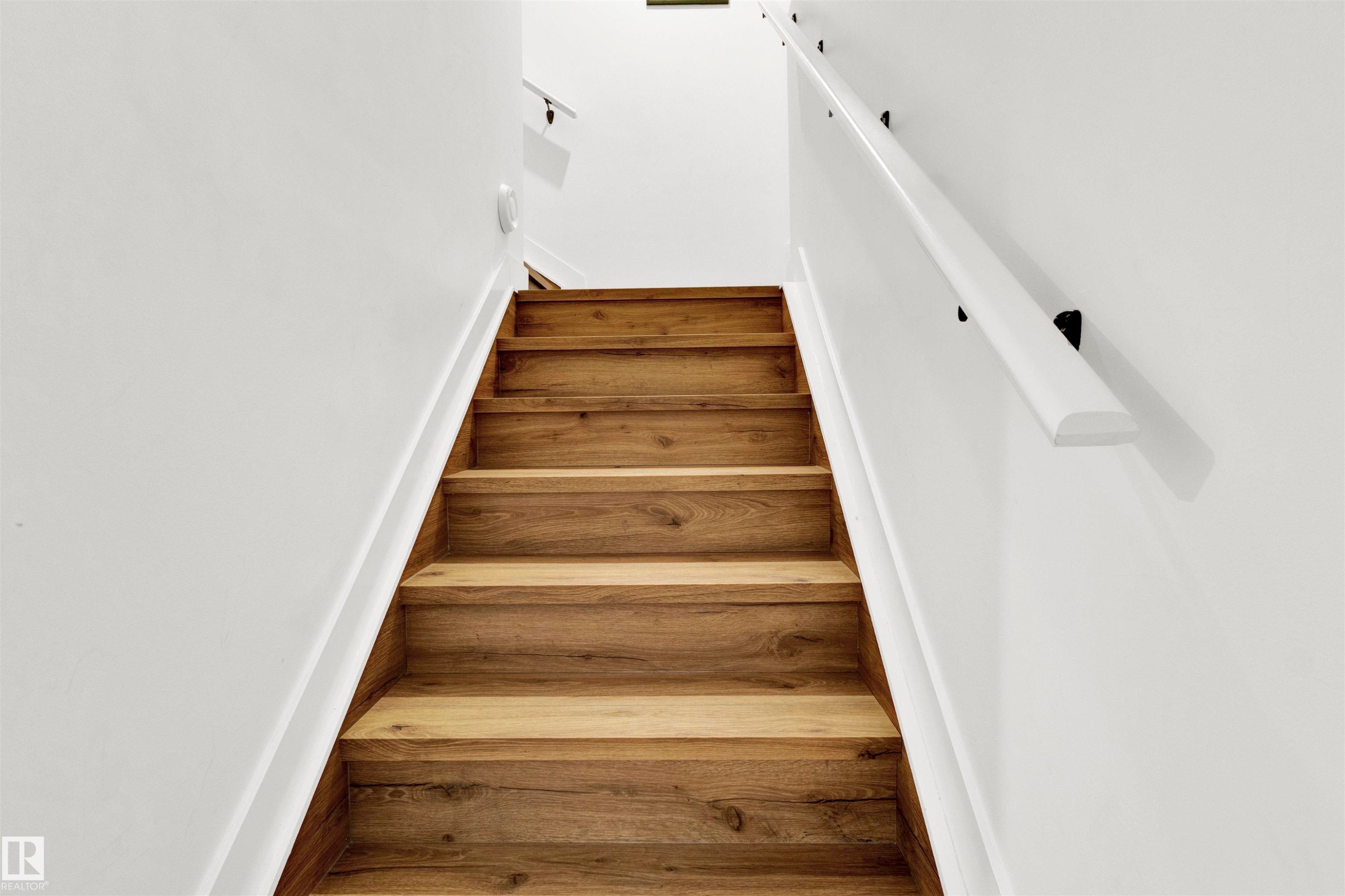 View of stairway - 9559 85 Street, Edmonton, AB - Indoor Photo Showing Other Room