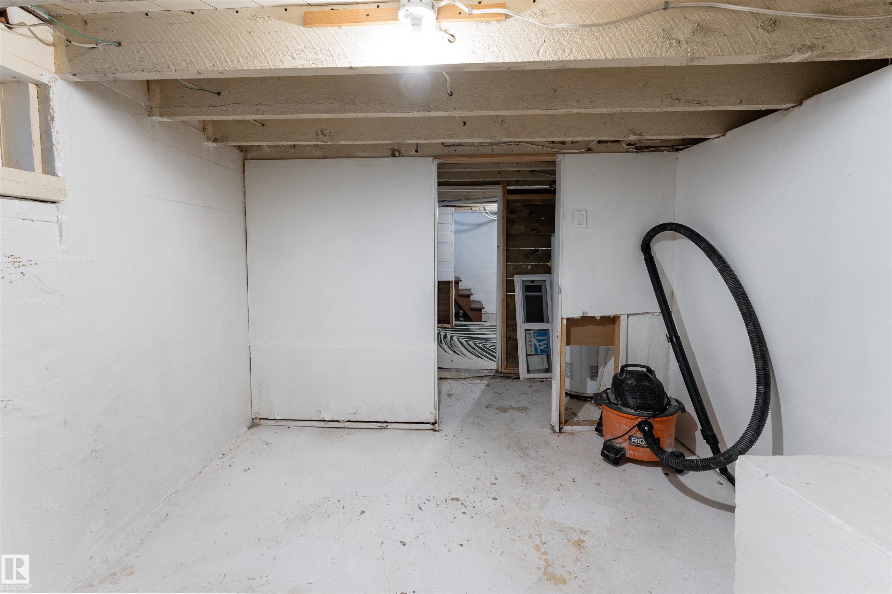 11539 101 Street, Edmonton, AB - Indoor Photo Showing Basement