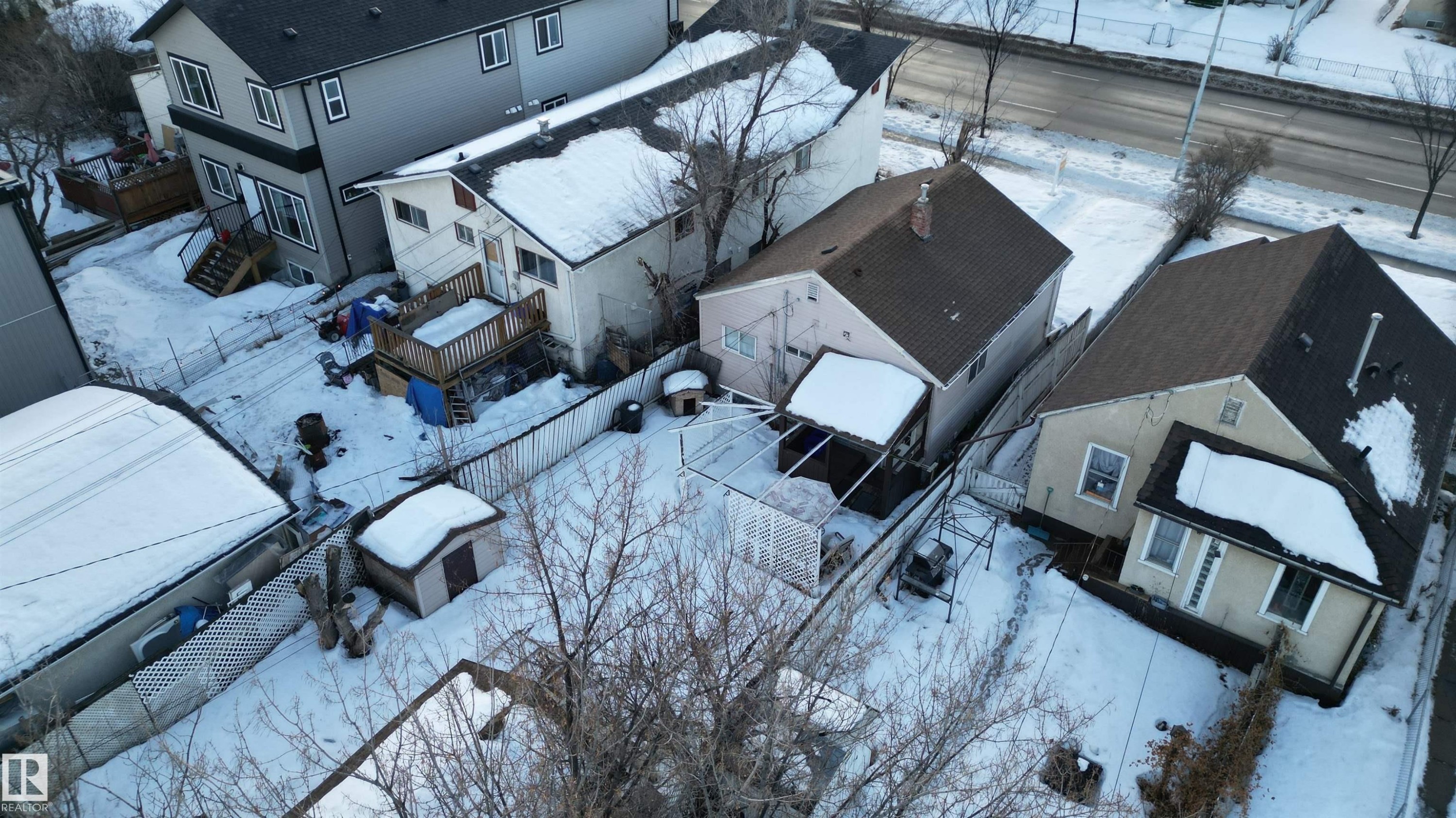 Snowy aerial view with a residential view - 11539 101 Street, Edmonton, AB - Outdoor