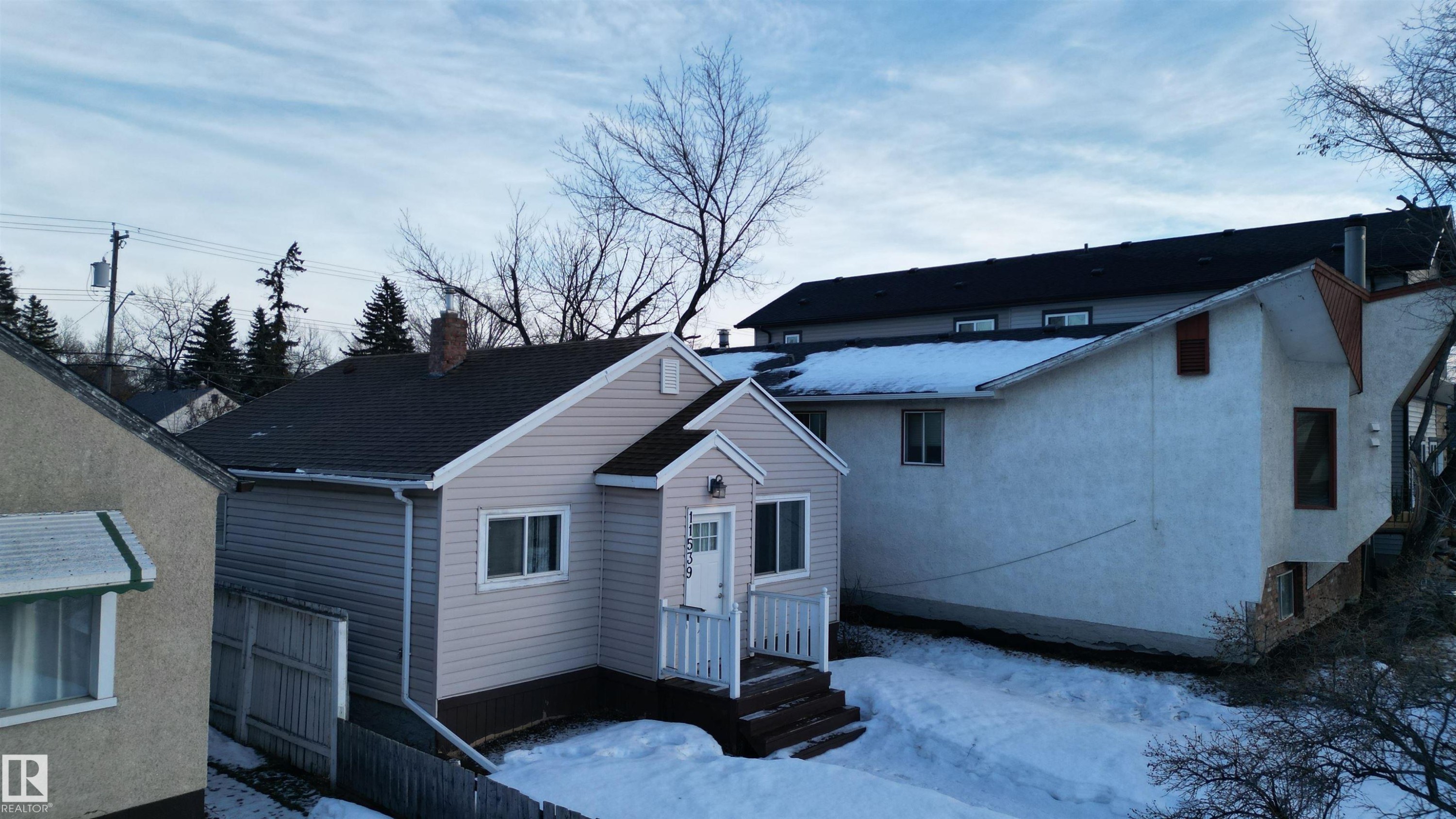 11539 101 Street, Edmonton, AB - Outdoor