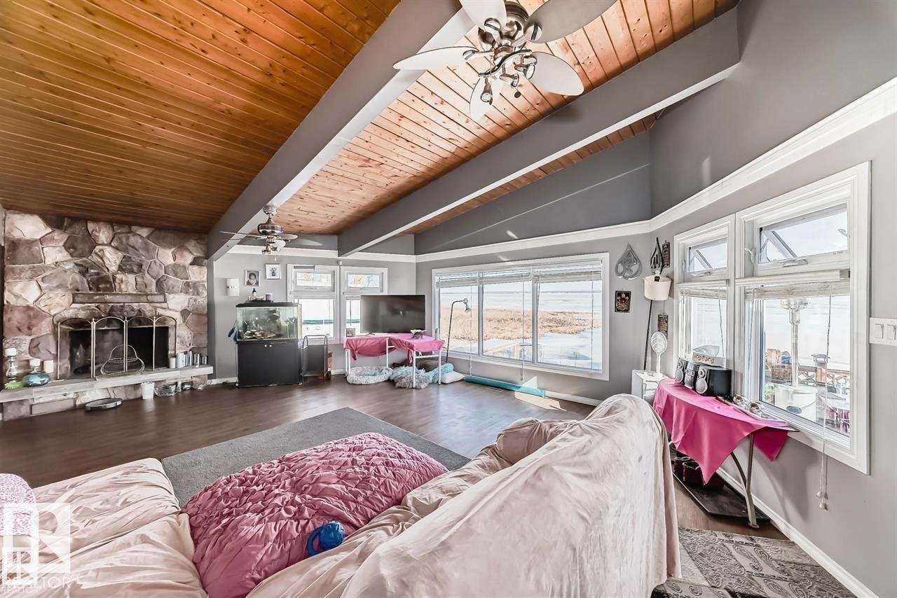 6822 50 Avenue, Rural Lac Ste. Anne County, AB - Indoor Photo Showing Living Room With Fireplace