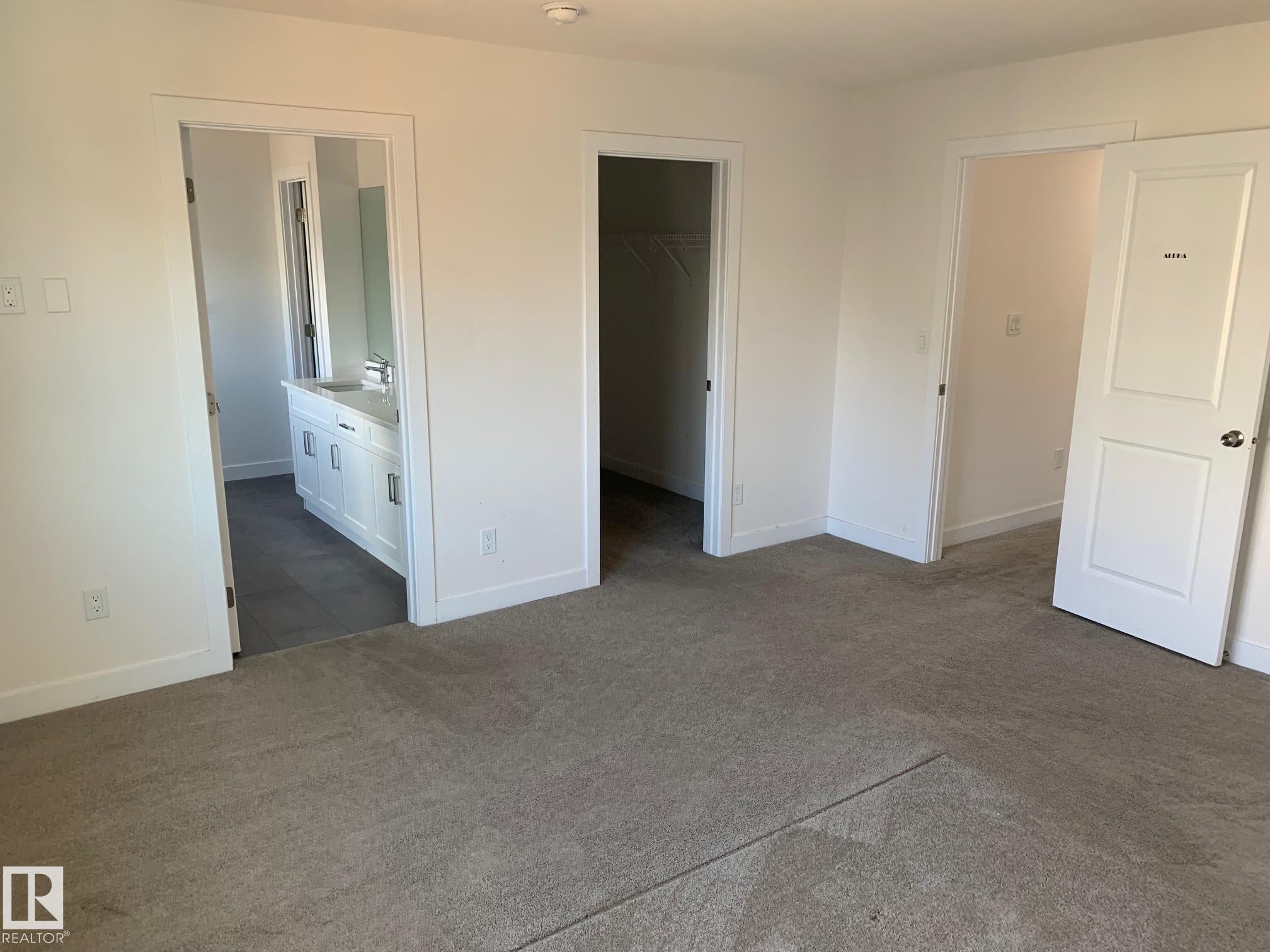 370 Edgemont Road, Edmonton, AB - Indoor Photo Showing Other Room