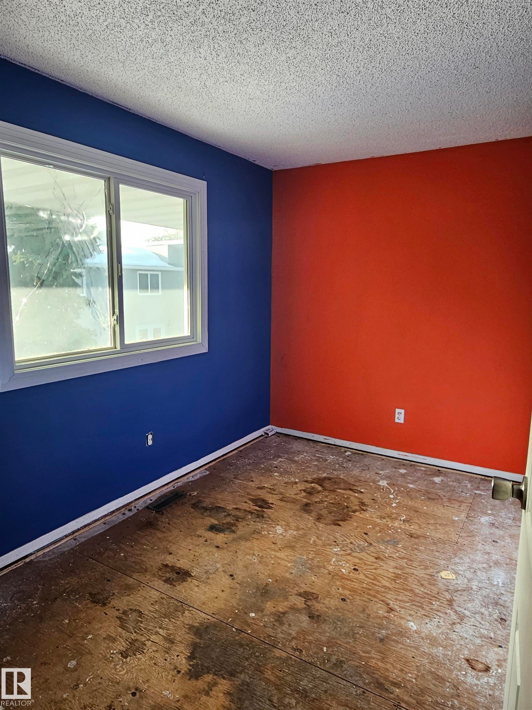 37 1415 62 Street, Edmonton, AB - Indoor Photo Showing Other Room