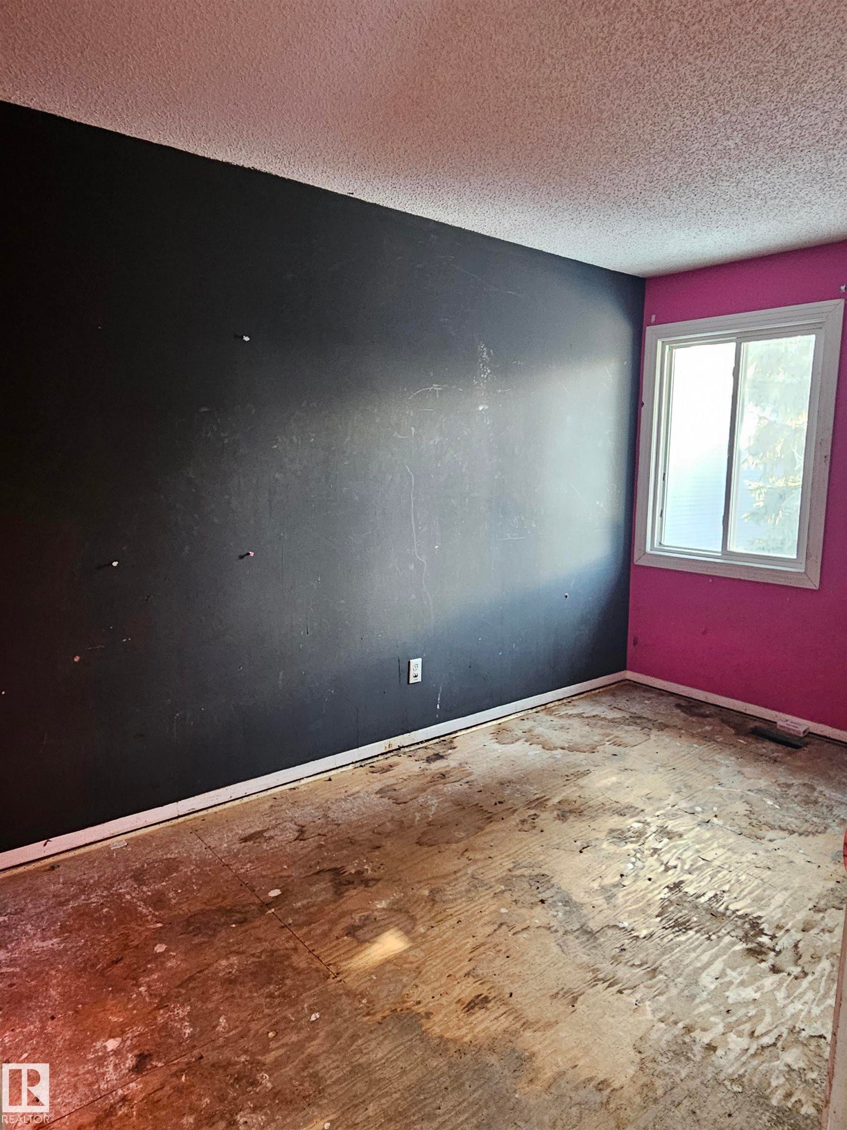 37 1415 62 Street, Edmonton, AB - Indoor Photo Showing Other Room