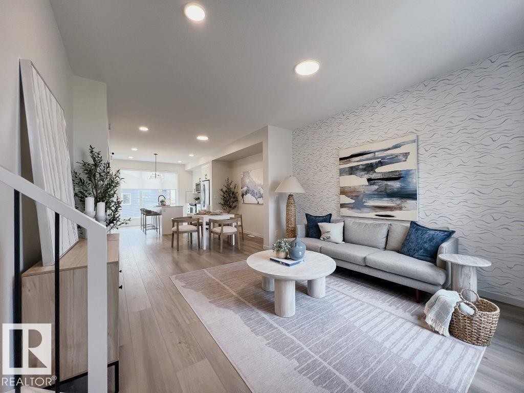 7446 Klapstein Crescent, Edmonton, AB - Indoor Photo Showing Living Room
