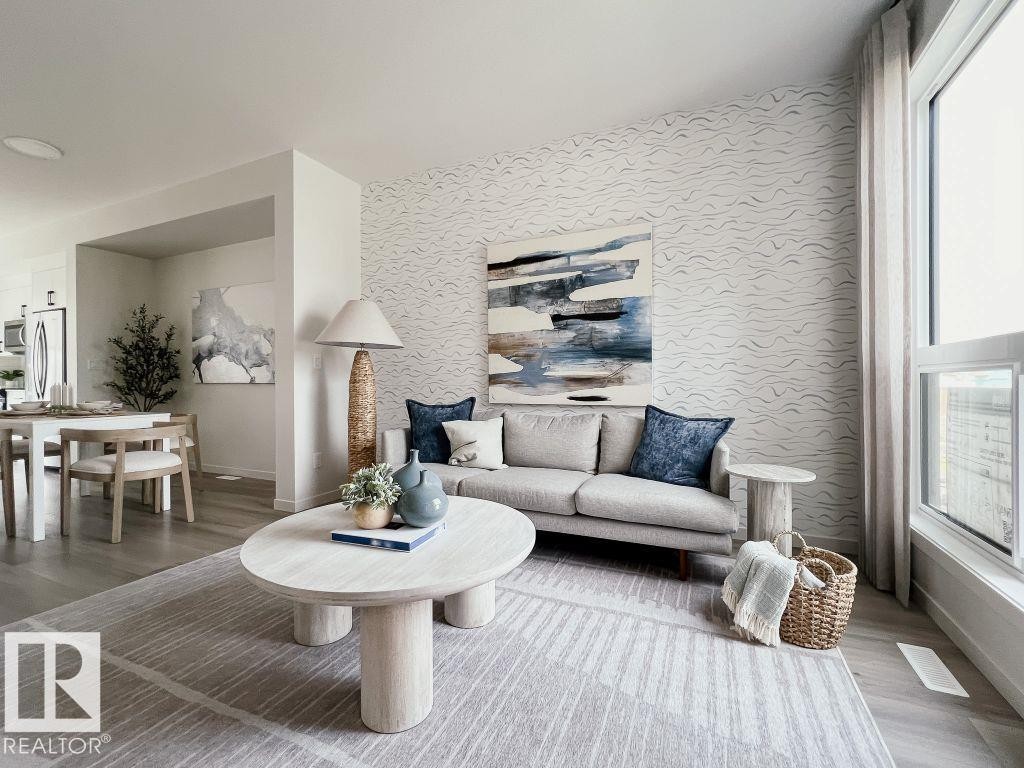 7446 Klapstein Crescent, Edmonton, AB - Indoor Photo Showing Living Room