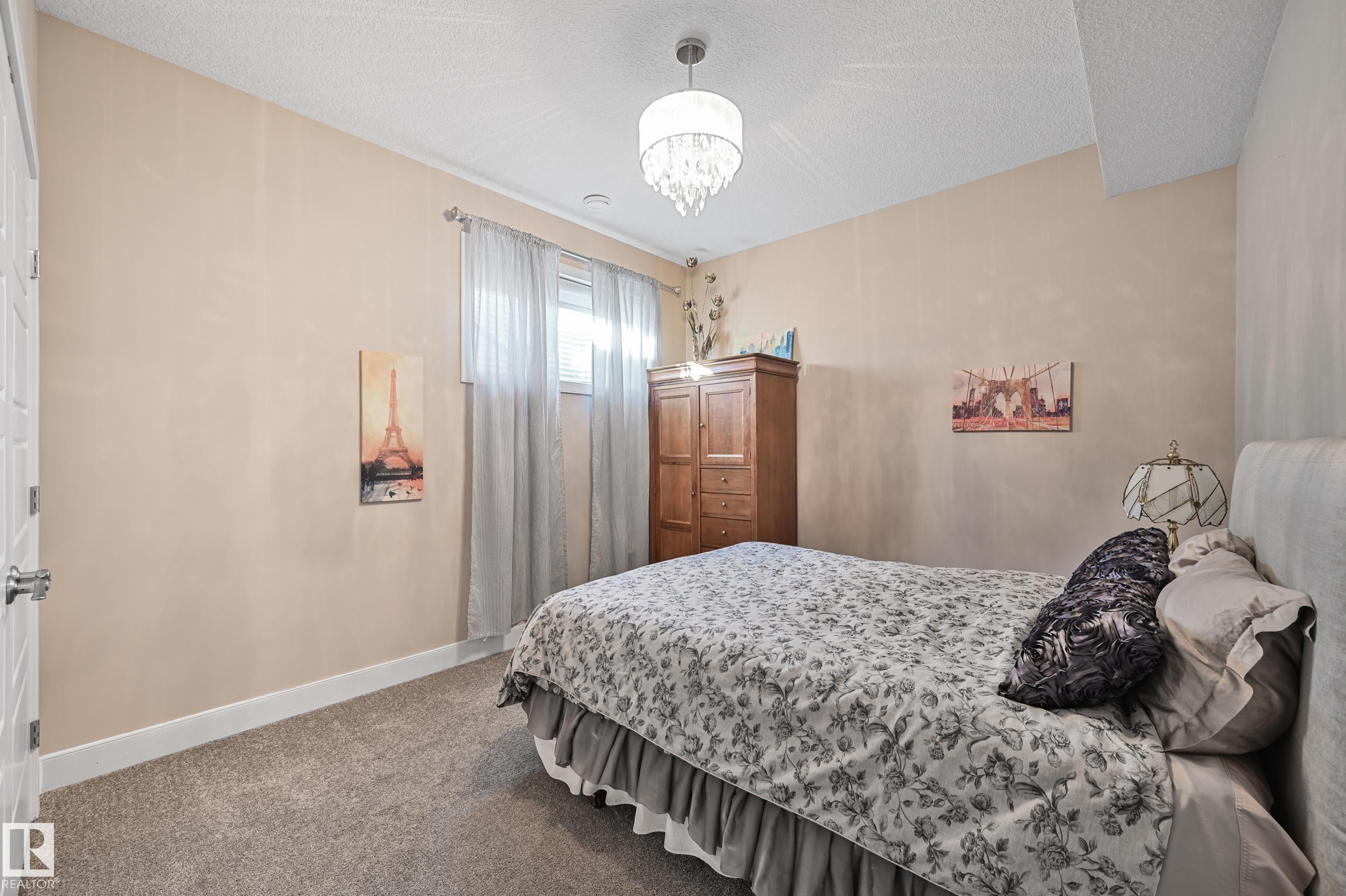 1 7570 May Common, Edmonton, AB - Indoor Photo Showing Bedroom