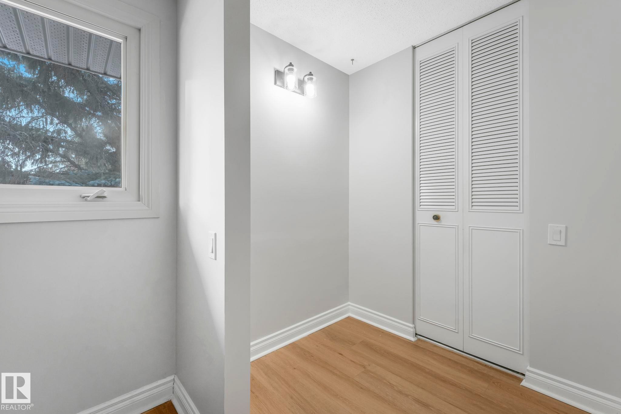 70 Hearthstone, Edmonton, AB - Indoor Photo Showing Other Room