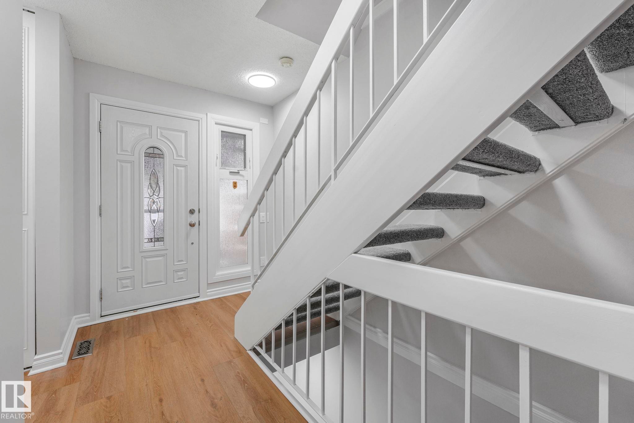 70 Hearthstone, Edmonton, AB - Indoor Photo Showing Other Room