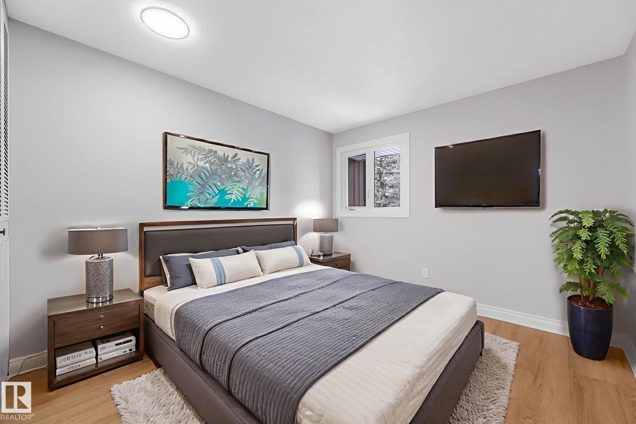 70 Hearthstone, Edmonton, AB - Indoor Photo Showing Bedroom