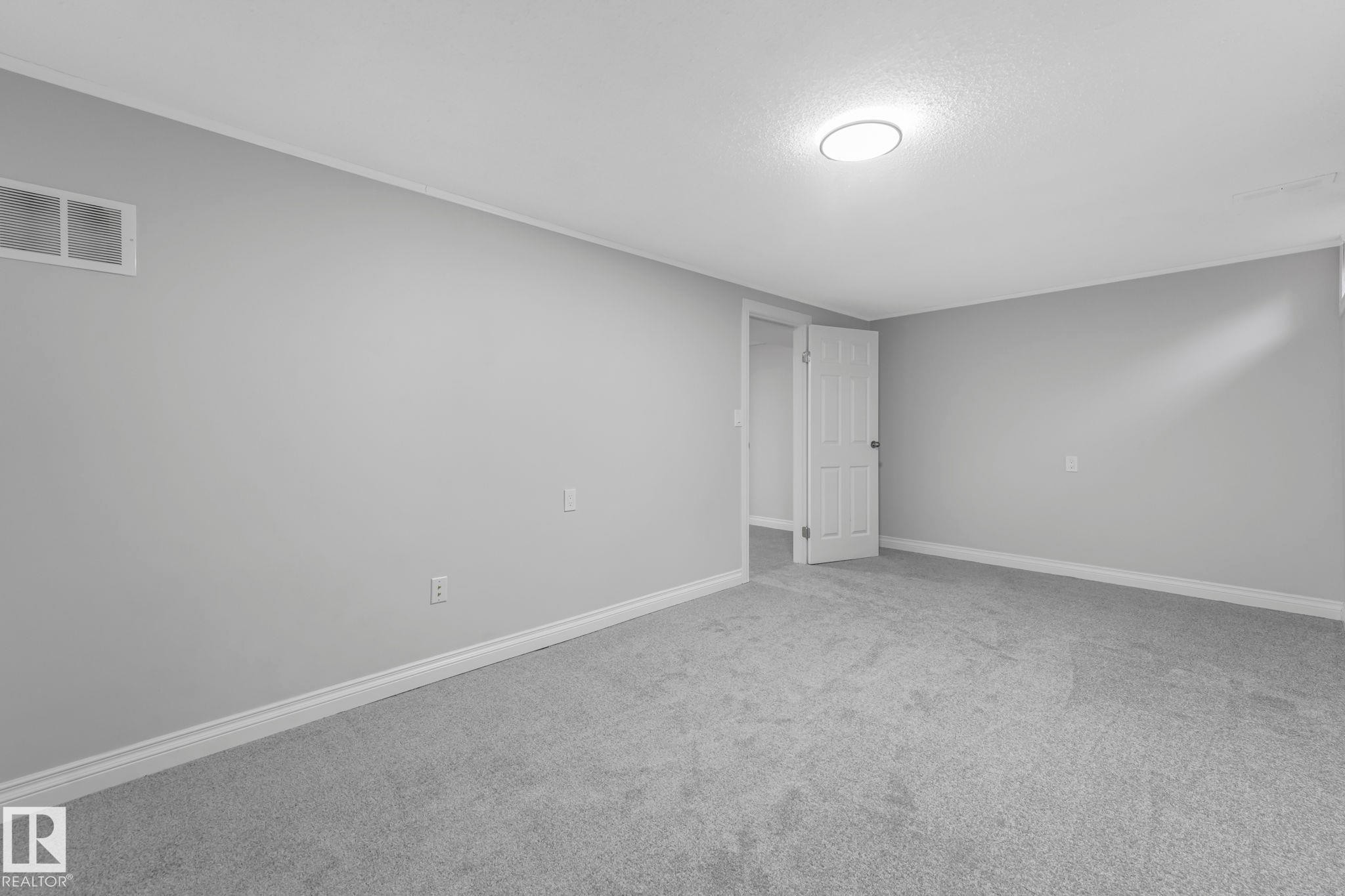 70 Hearthstone, Edmonton, AB - Indoor Photo Showing Other Room
