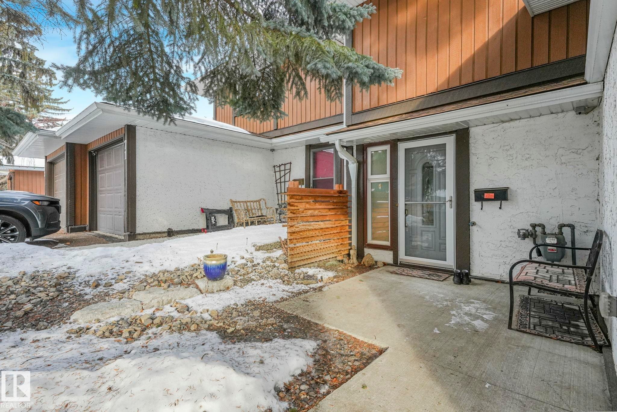 70 Hearthstone, Edmonton, AB - Outdoor