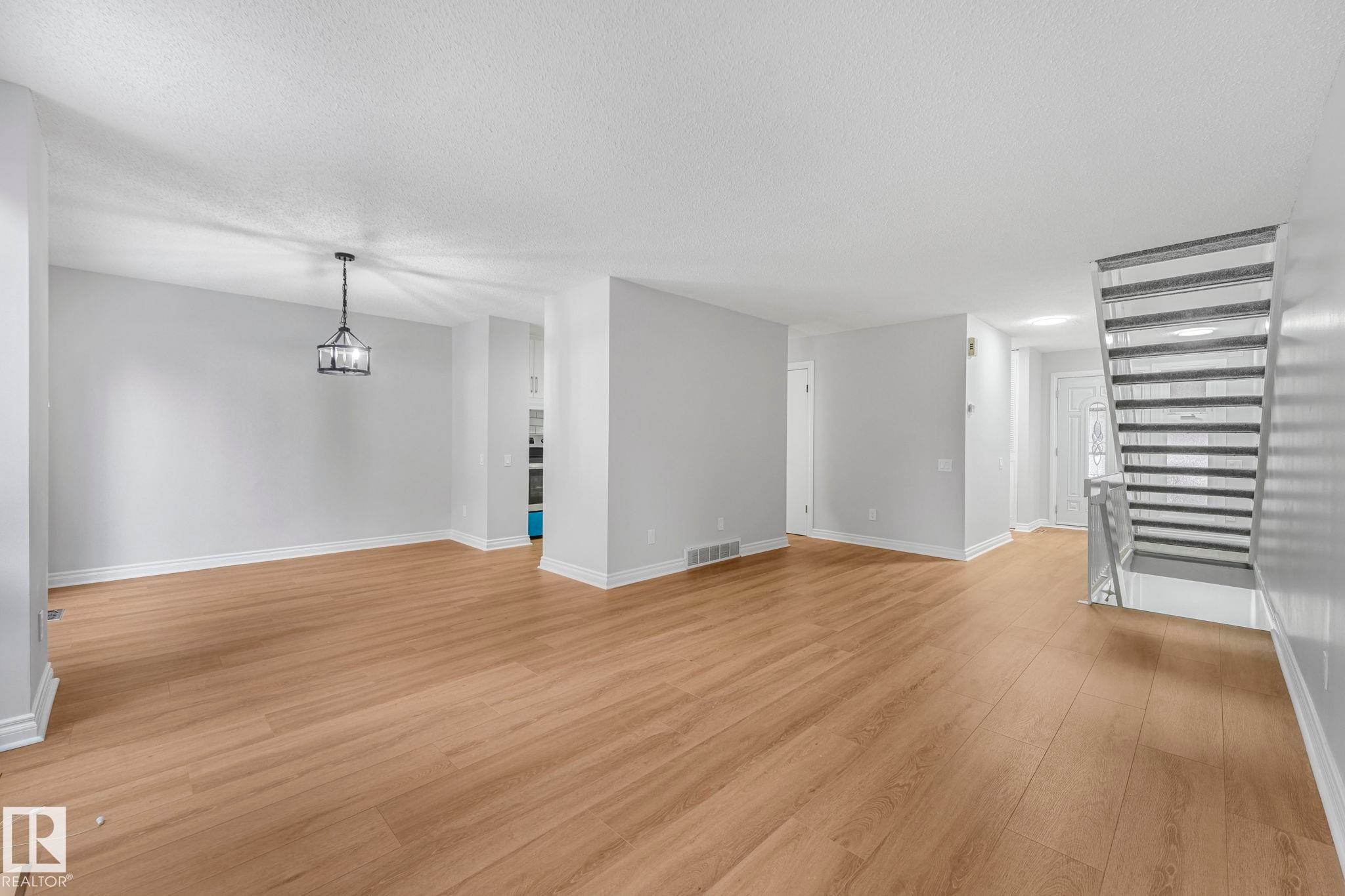 70 Hearthstone, Edmonton, AB - Indoor Photo Showing Other Room