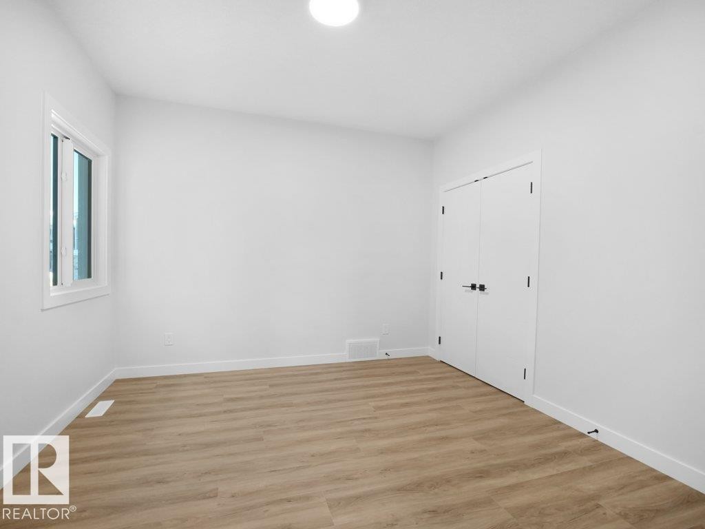 3310 Chickadee Dr, Edmonton, AB - Indoor Photo Showing Other Room