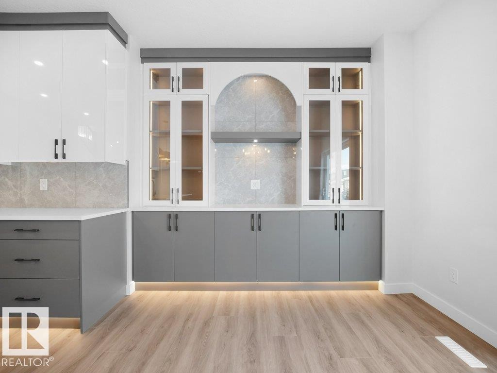 3310 Chickadee Dr, Edmonton, AB - Indoor Photo Showing Other Room