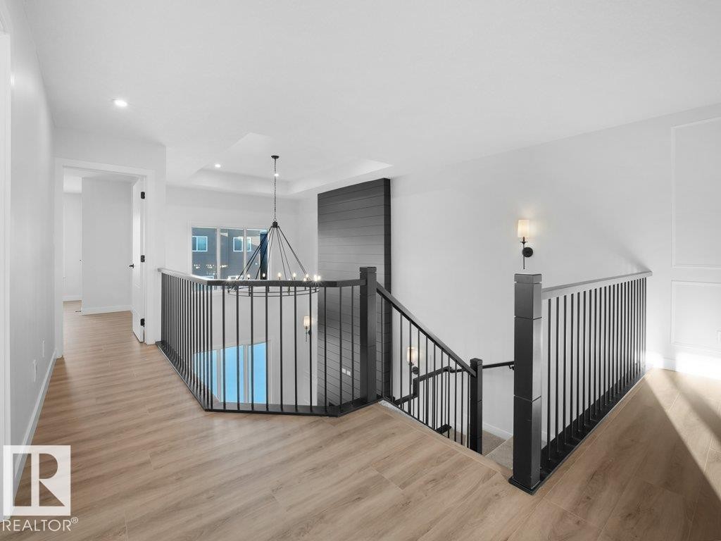 3310 Chickadee Dr, Edmonton, AB - Indoor Photo Showing Other Room