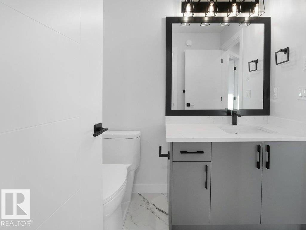 3310 Chickadee Dr, Edmonton, AB - Indoor Photo Showing Bathroom