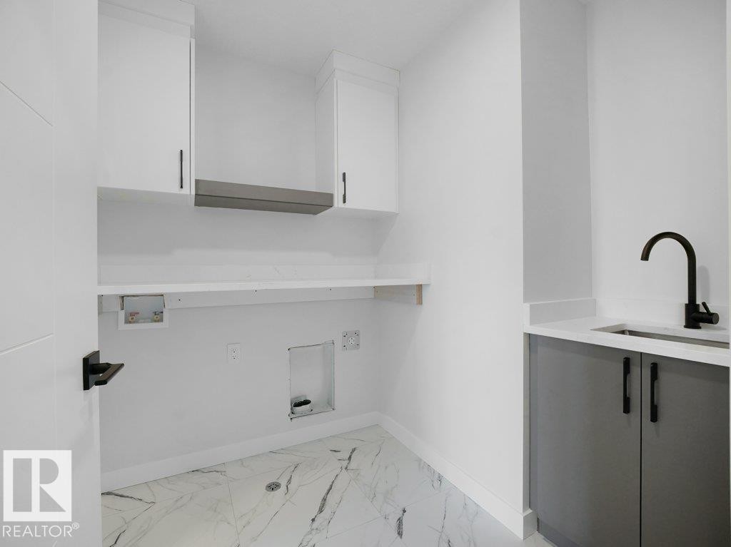 3310 Chickadee Dr, Edmonton, AB - Indoor