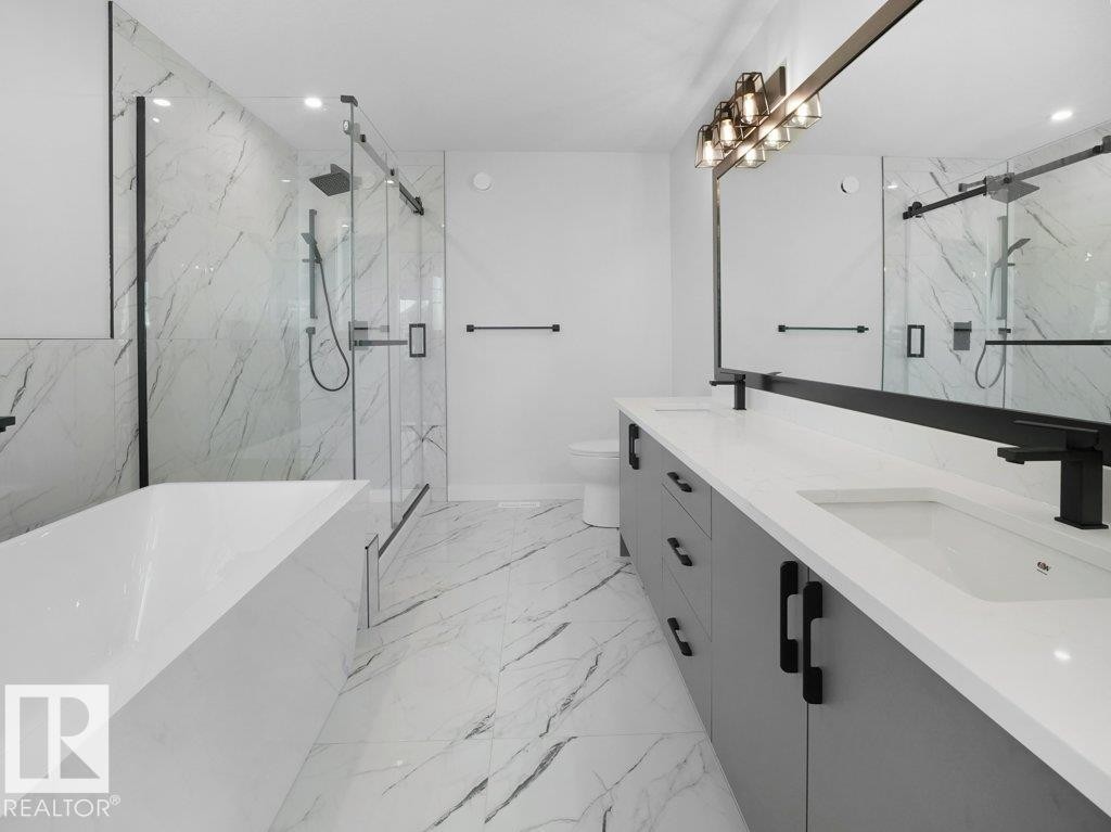 3310 Chickadee Dr, Edmonton, AB - Indoor Photo Showing Bathroom