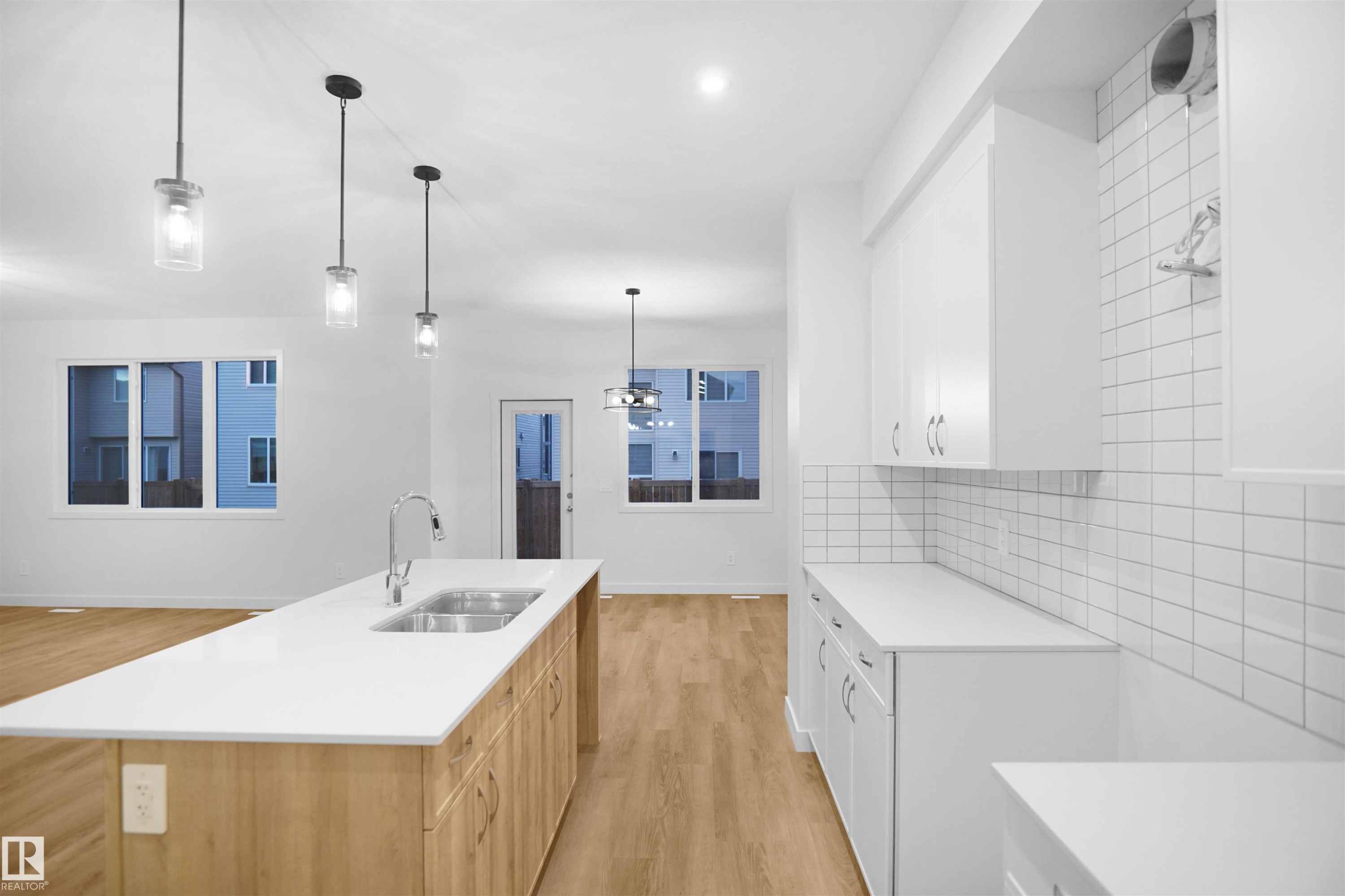 87 Jubilation Drive, St. Albert, AB - Indoor Photo Showing Kitchen With Double Sink With Upgraded Kitchen