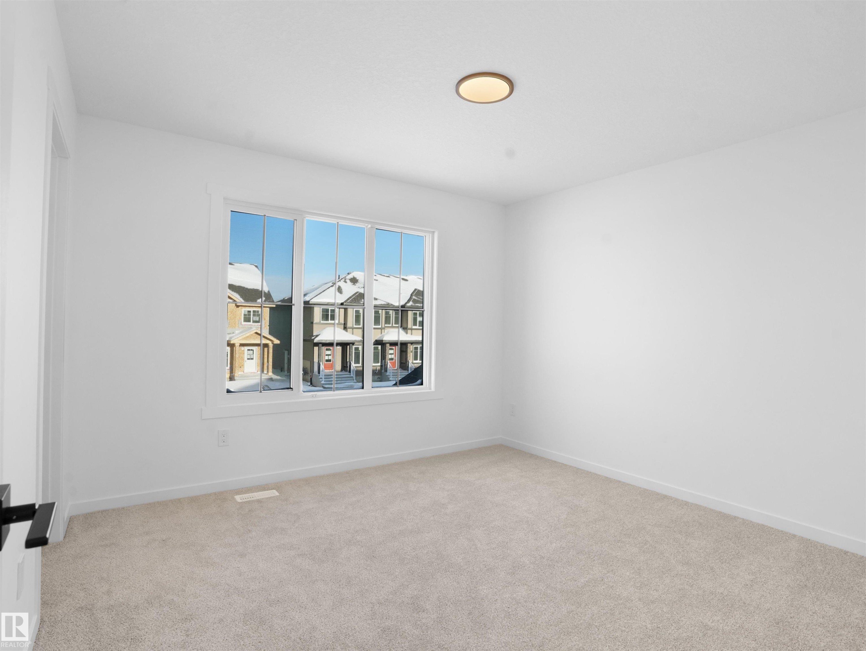1299 Keswick Drive, Edmonton, AB - Indoor Photo Showing Other Room