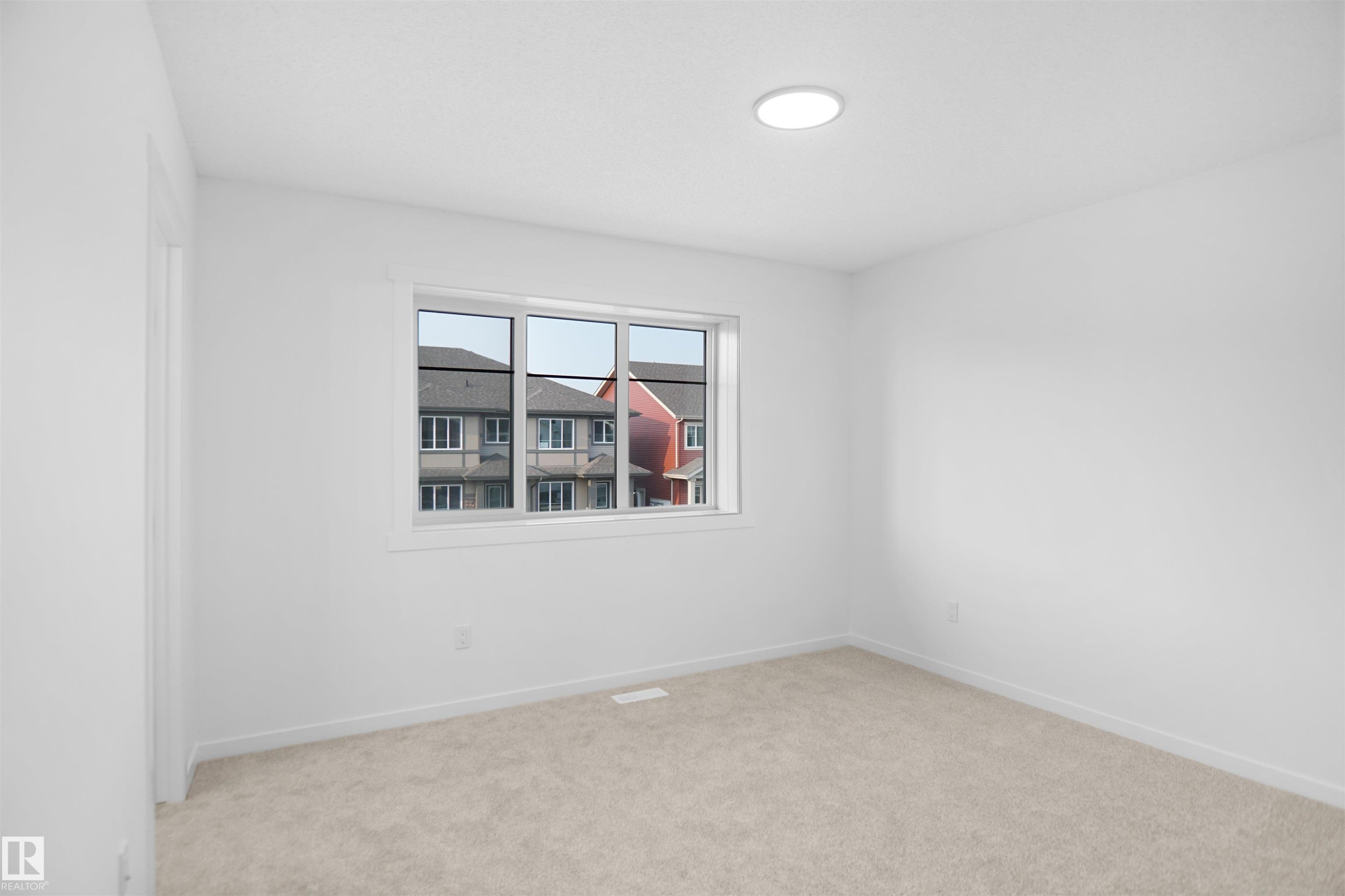 1277 Keswick Drive, Edmonton, AB - Indoor Photo Showing Other Room