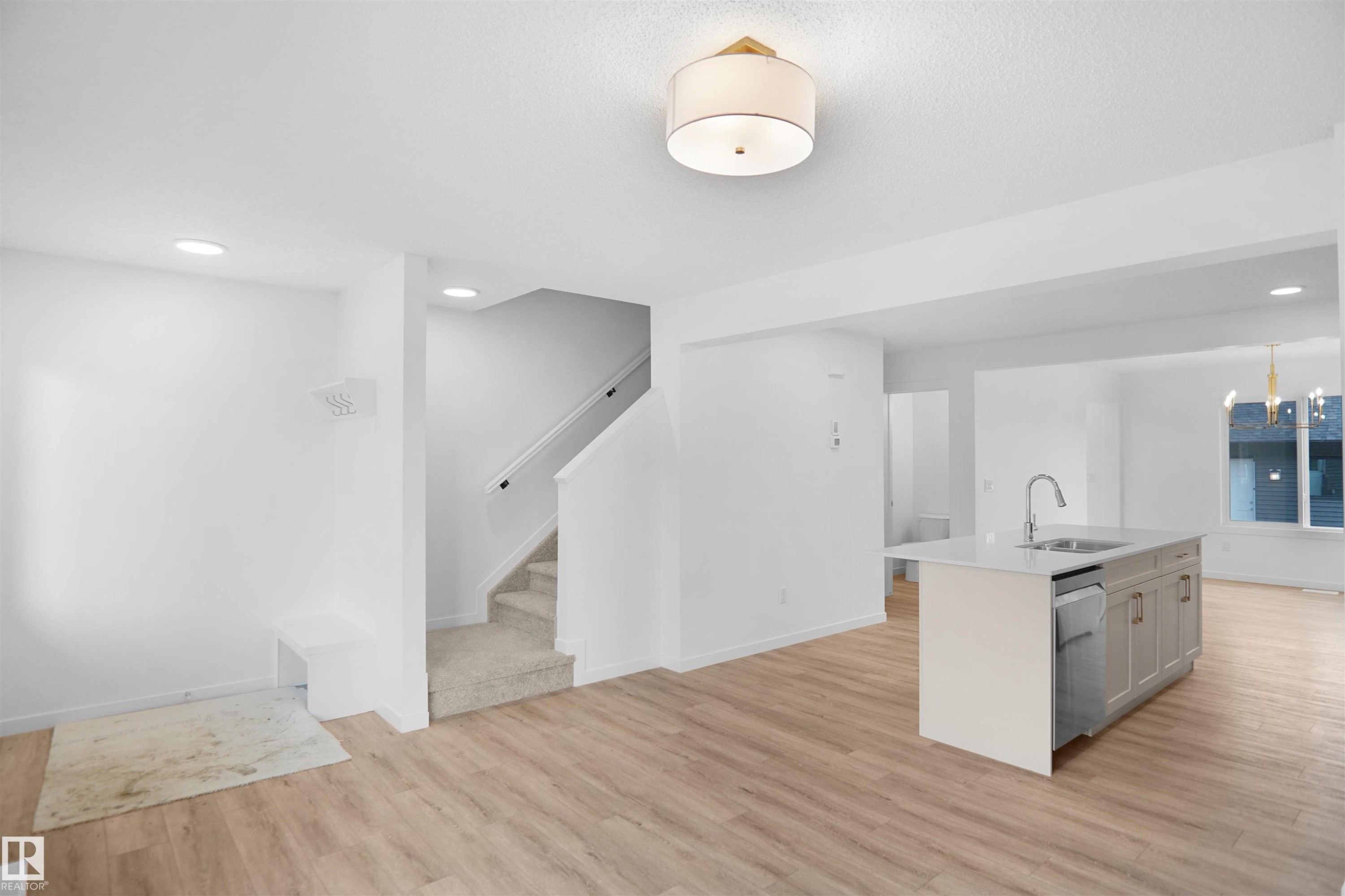1277 Keswick Drive, Edmonton, AB - Indoor Photo Showing Kitchen