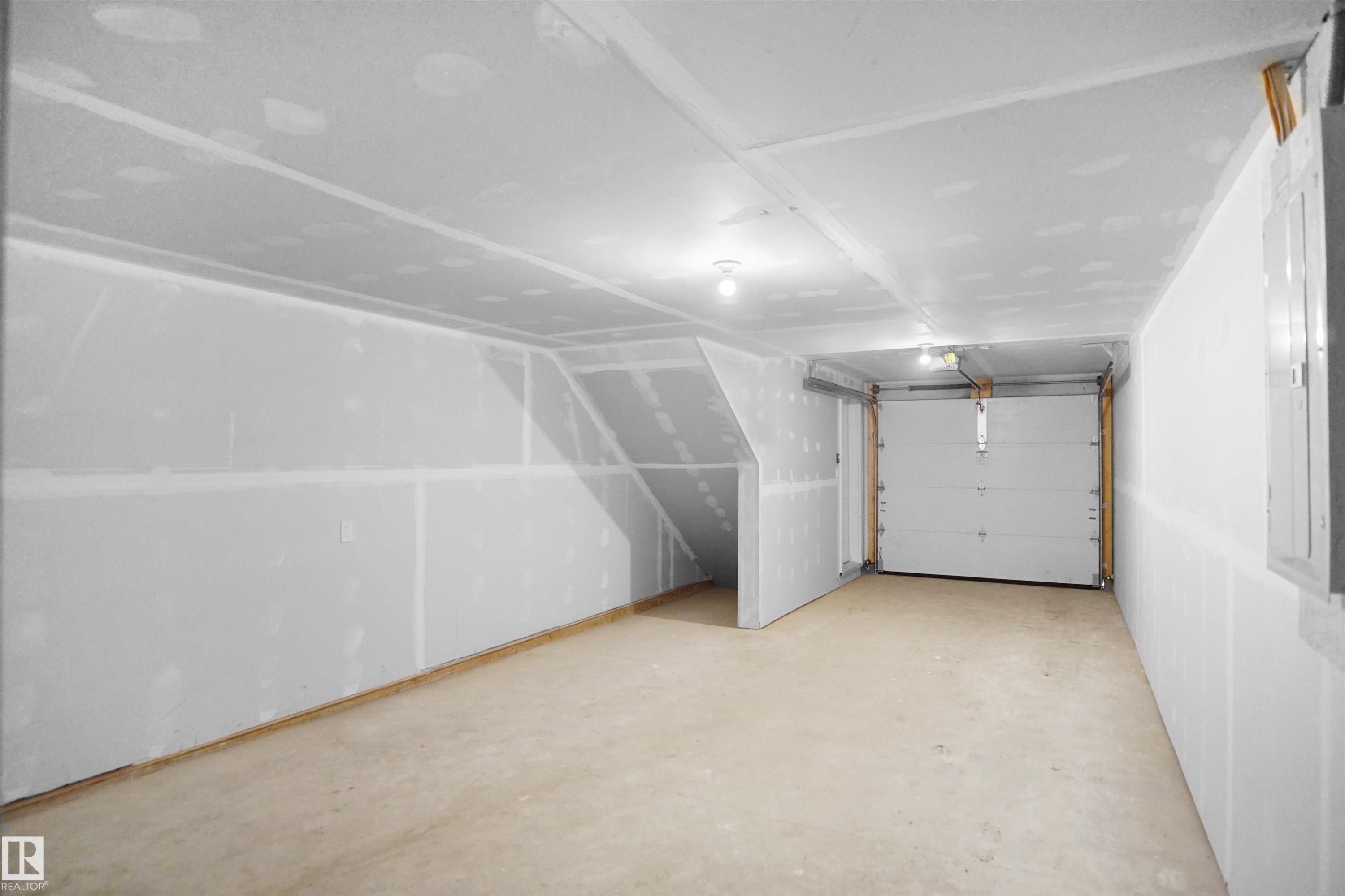 27 531 Merlin Landing, Edmonton, AB - Indoor Photo Showing Garage