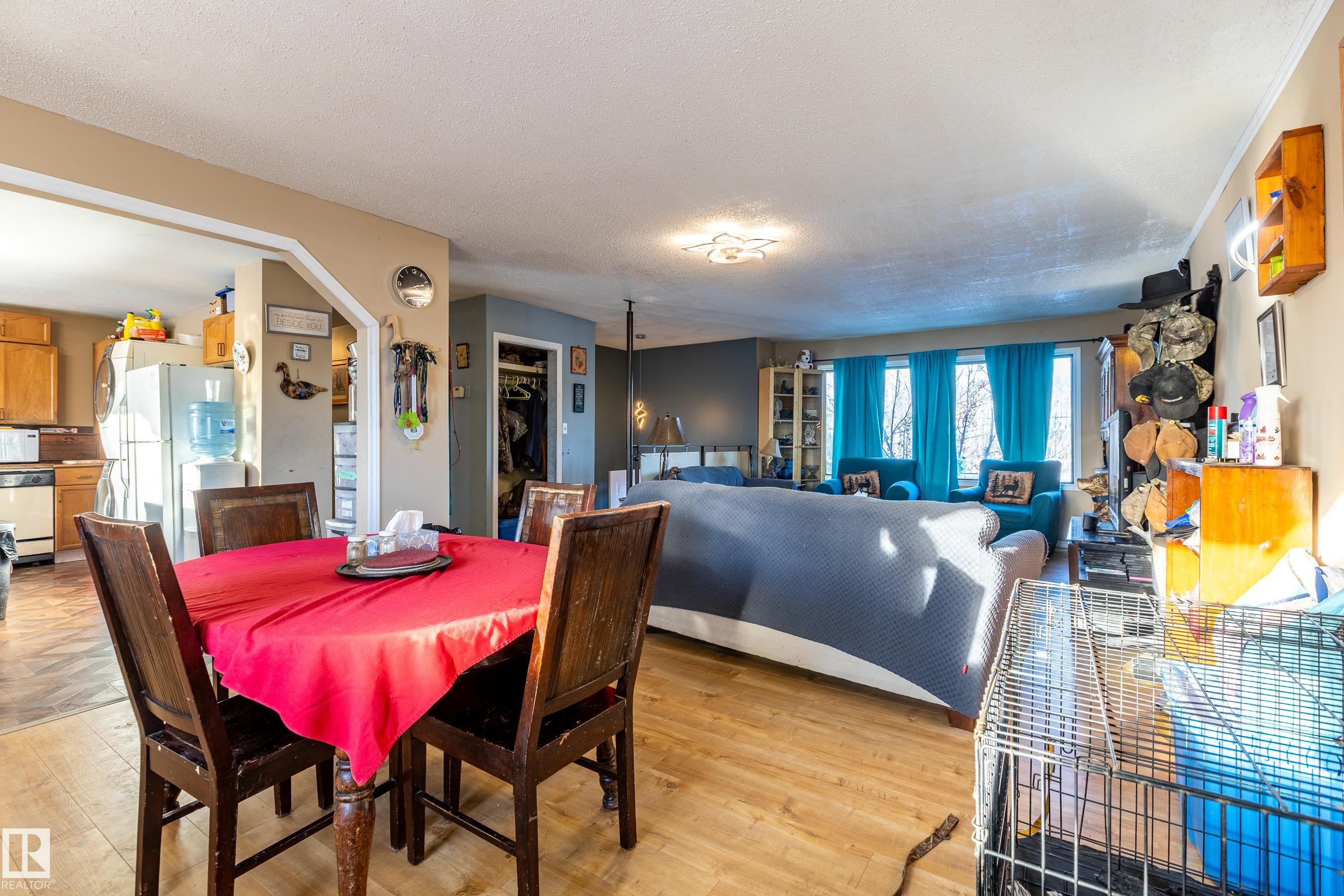 8 Fourth Street, Duffield, AB - Indoor Photo Showing Dining Room