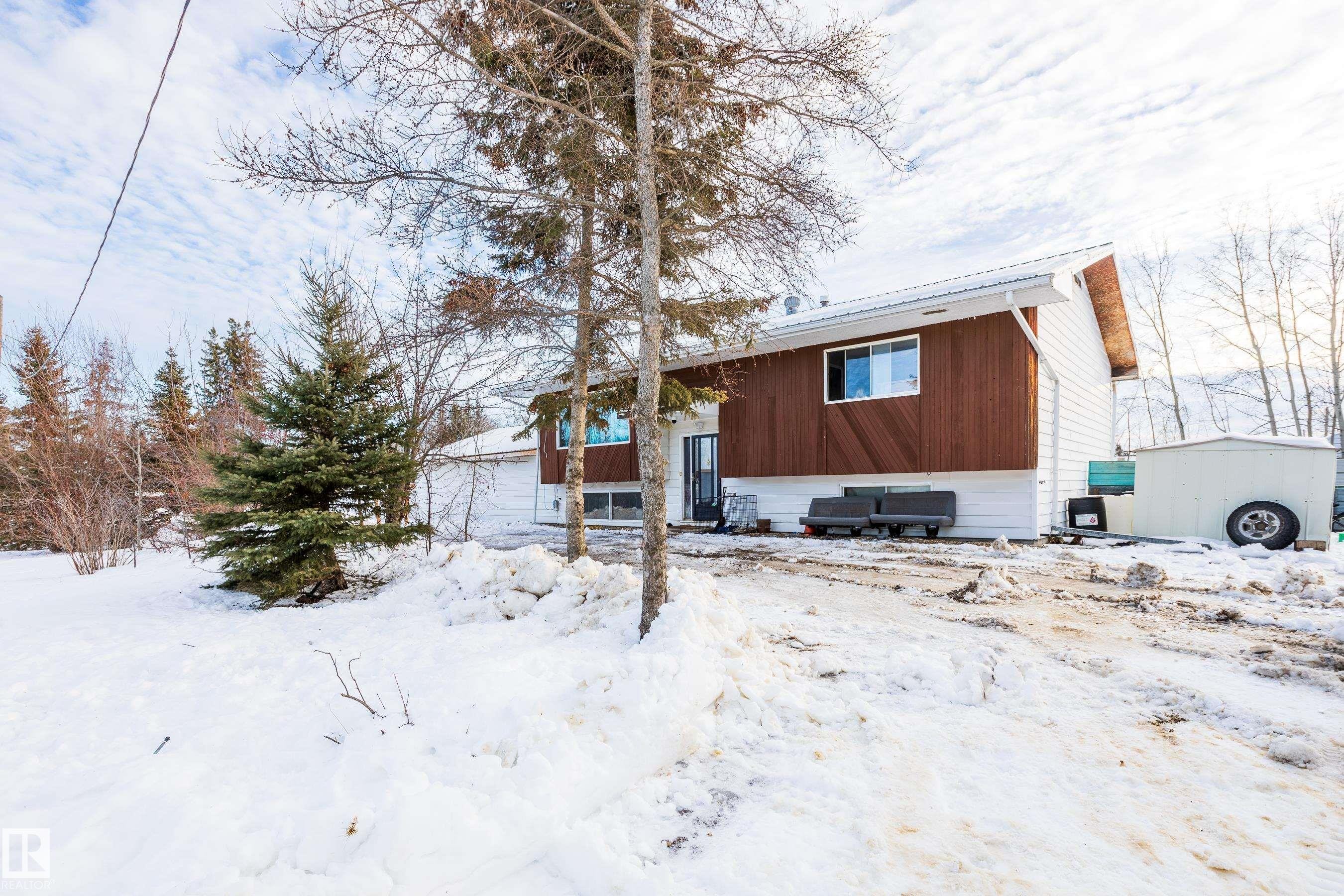 8 Fourth Street, Duffield, AB - Outdoor