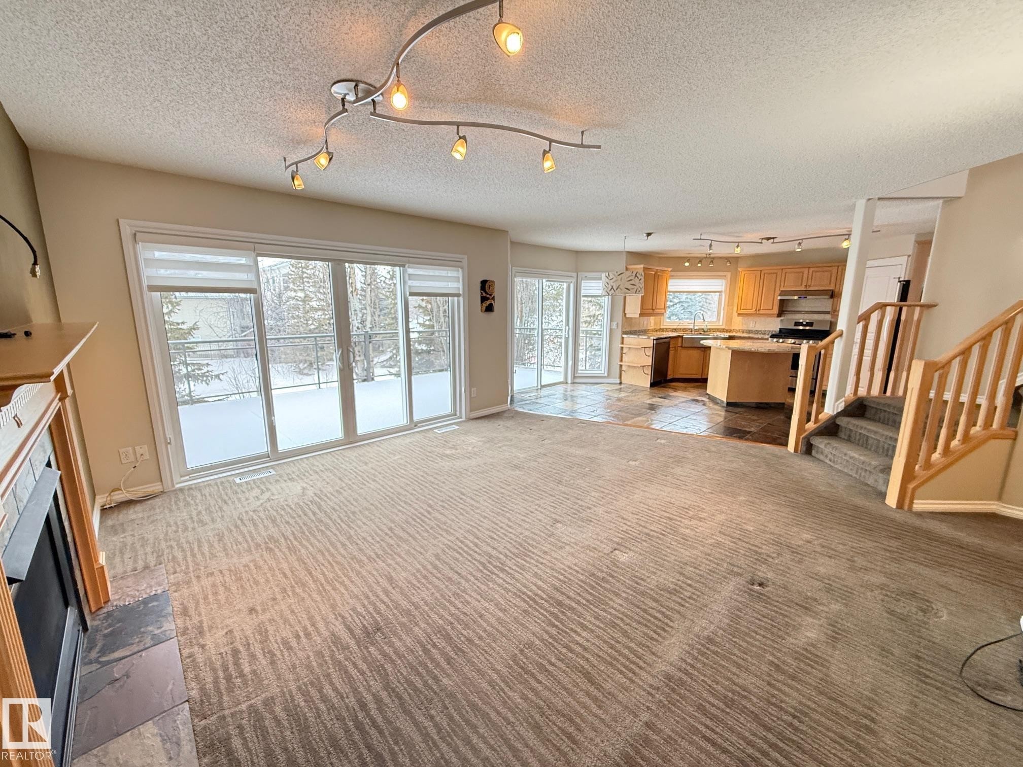 223 Ormsby Road East, Edmonton, AB - Indoor