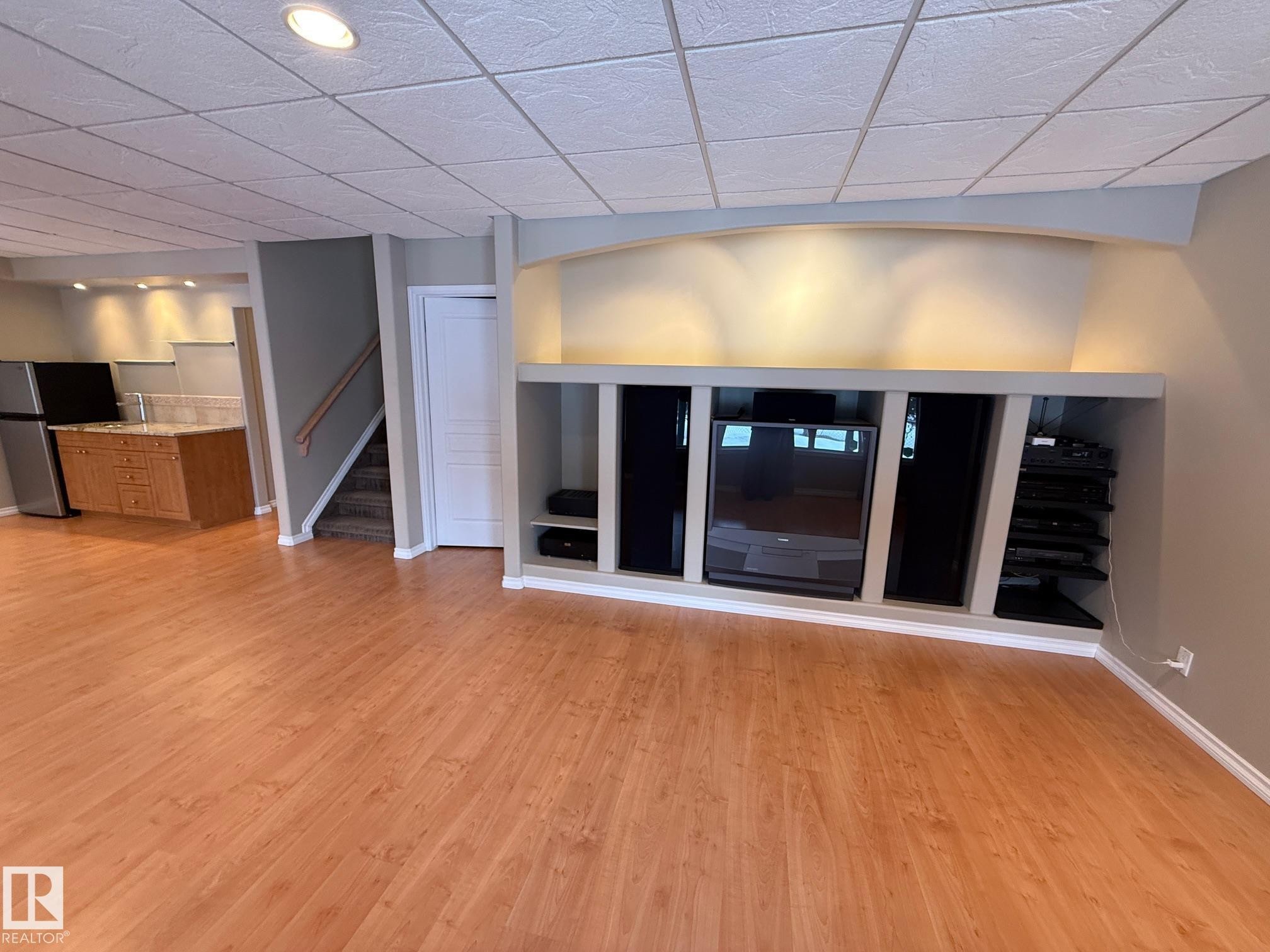 223 Ormsby Road East, Edmonton, AB - Indoor Photo Showing Other Room